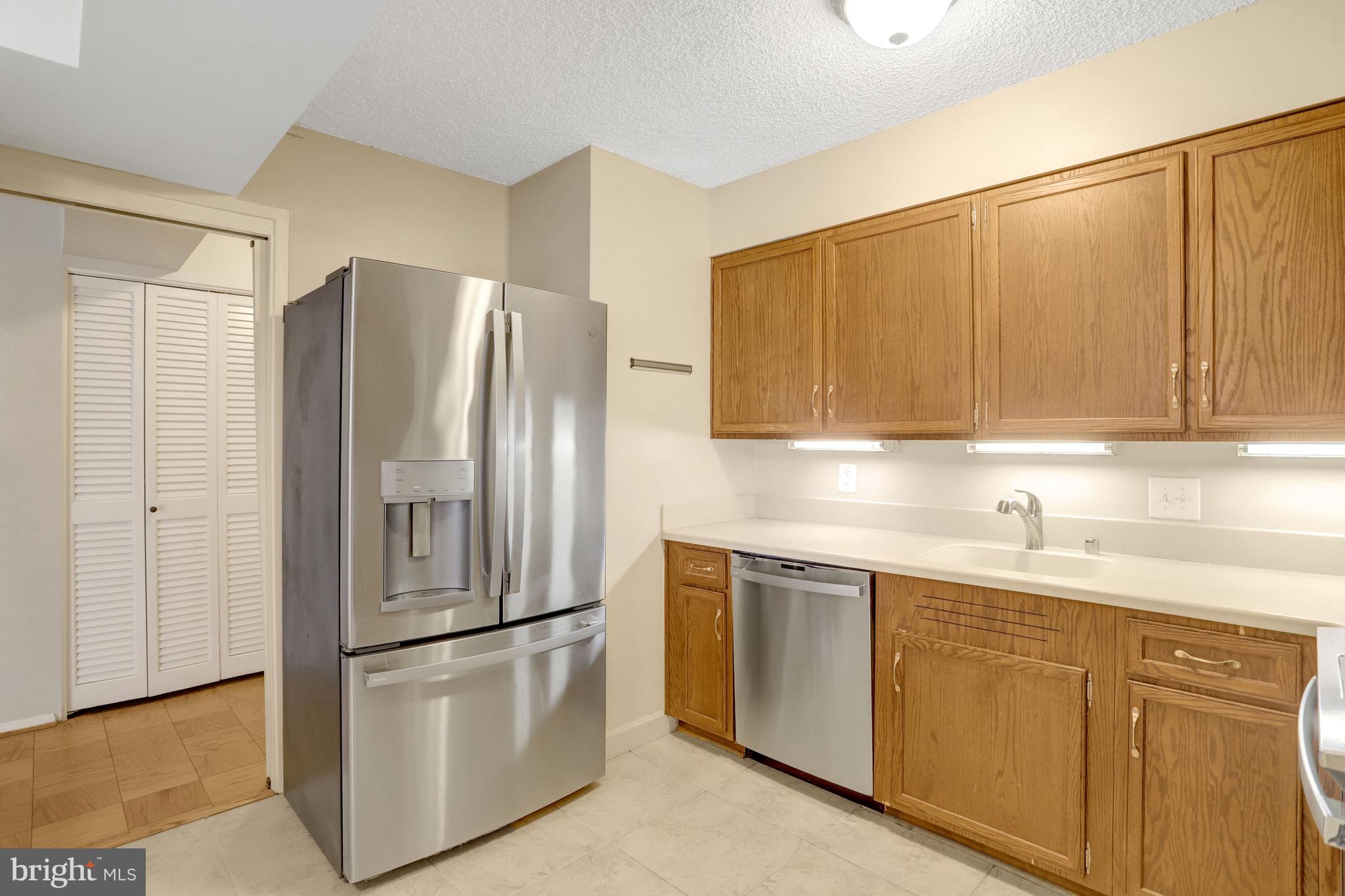 3800 FAIRFAX DRIVE 106