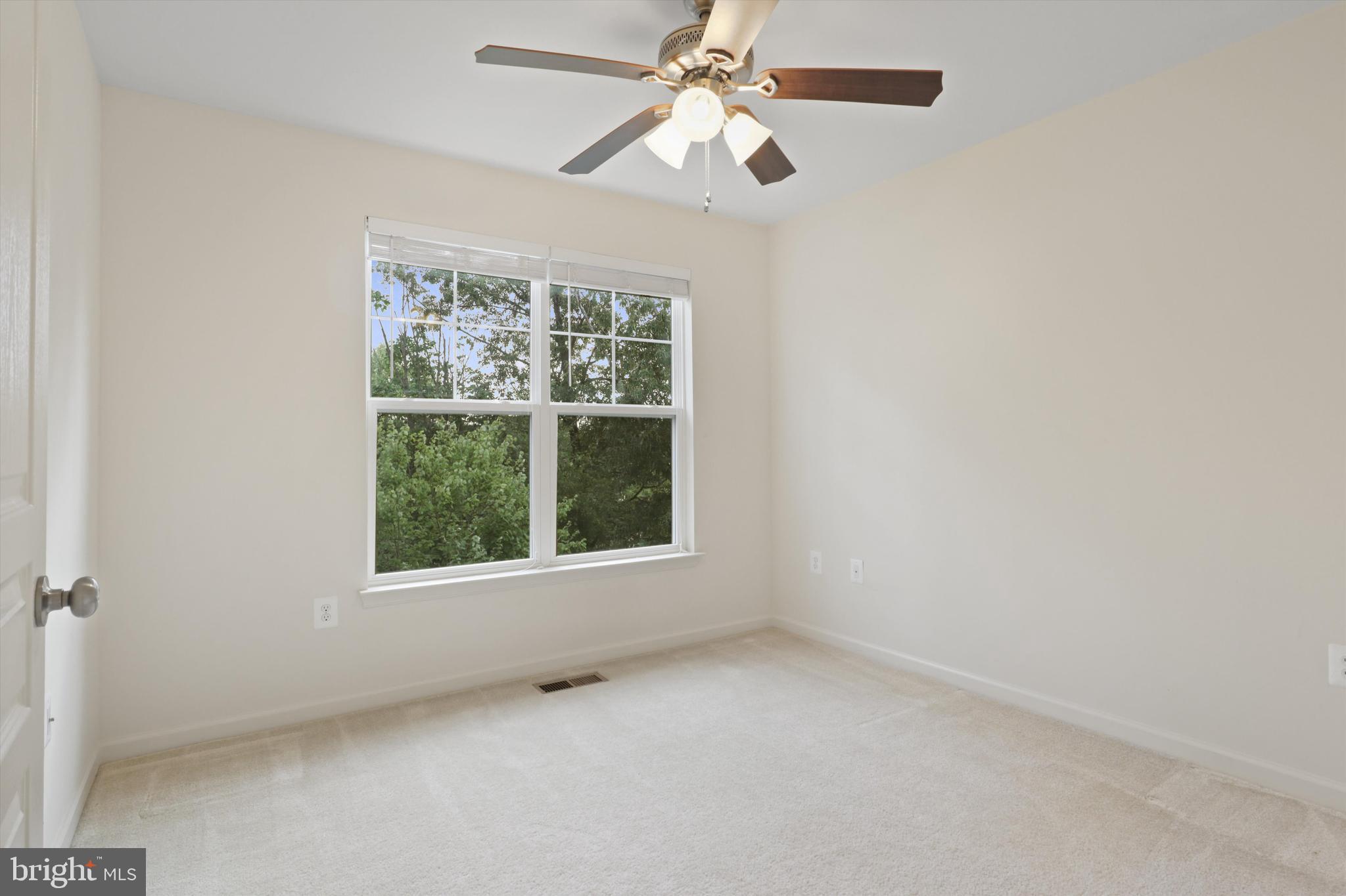 POTOMAC CREST - Residential Lease