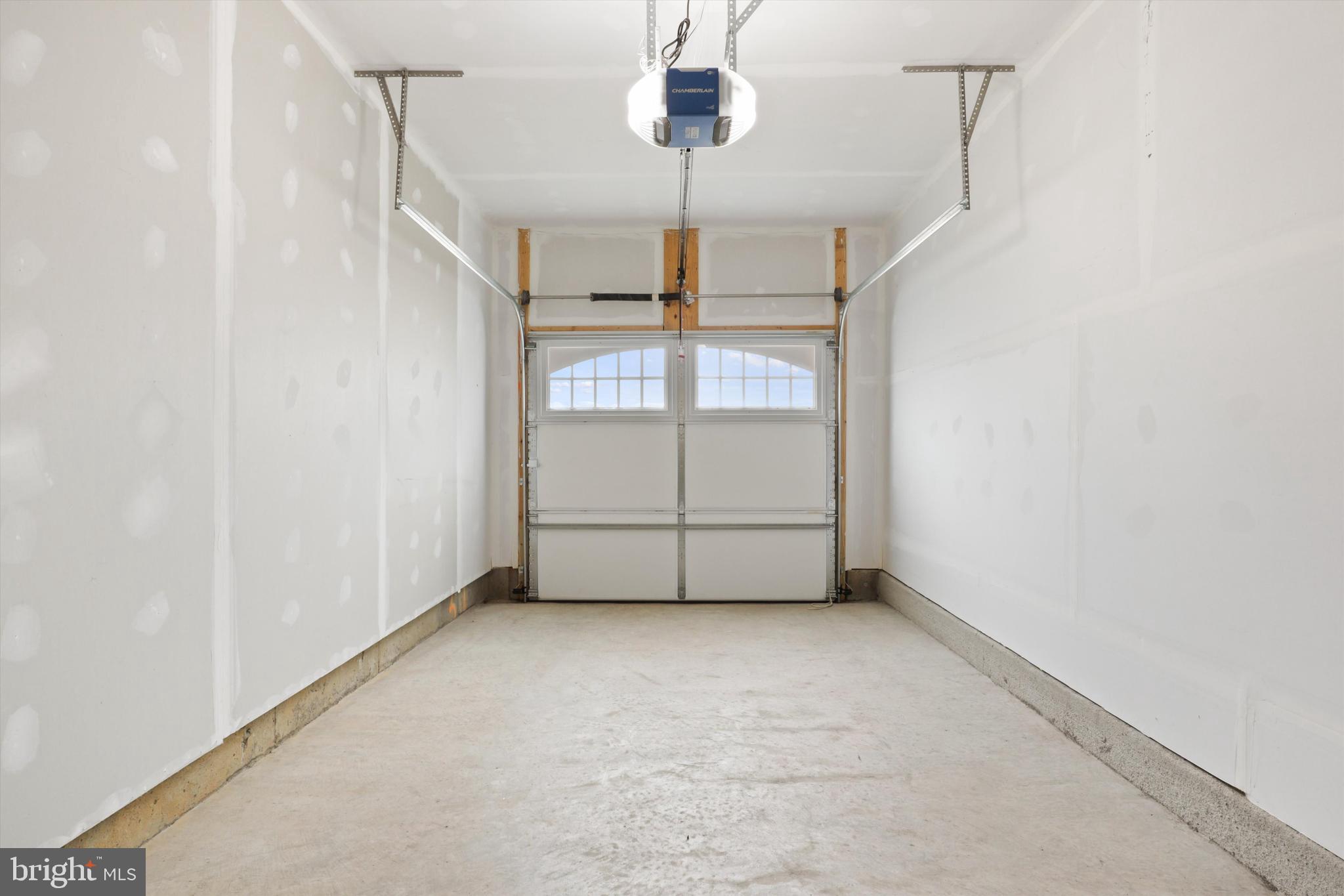 POTOMAC CREST - Residential Lease