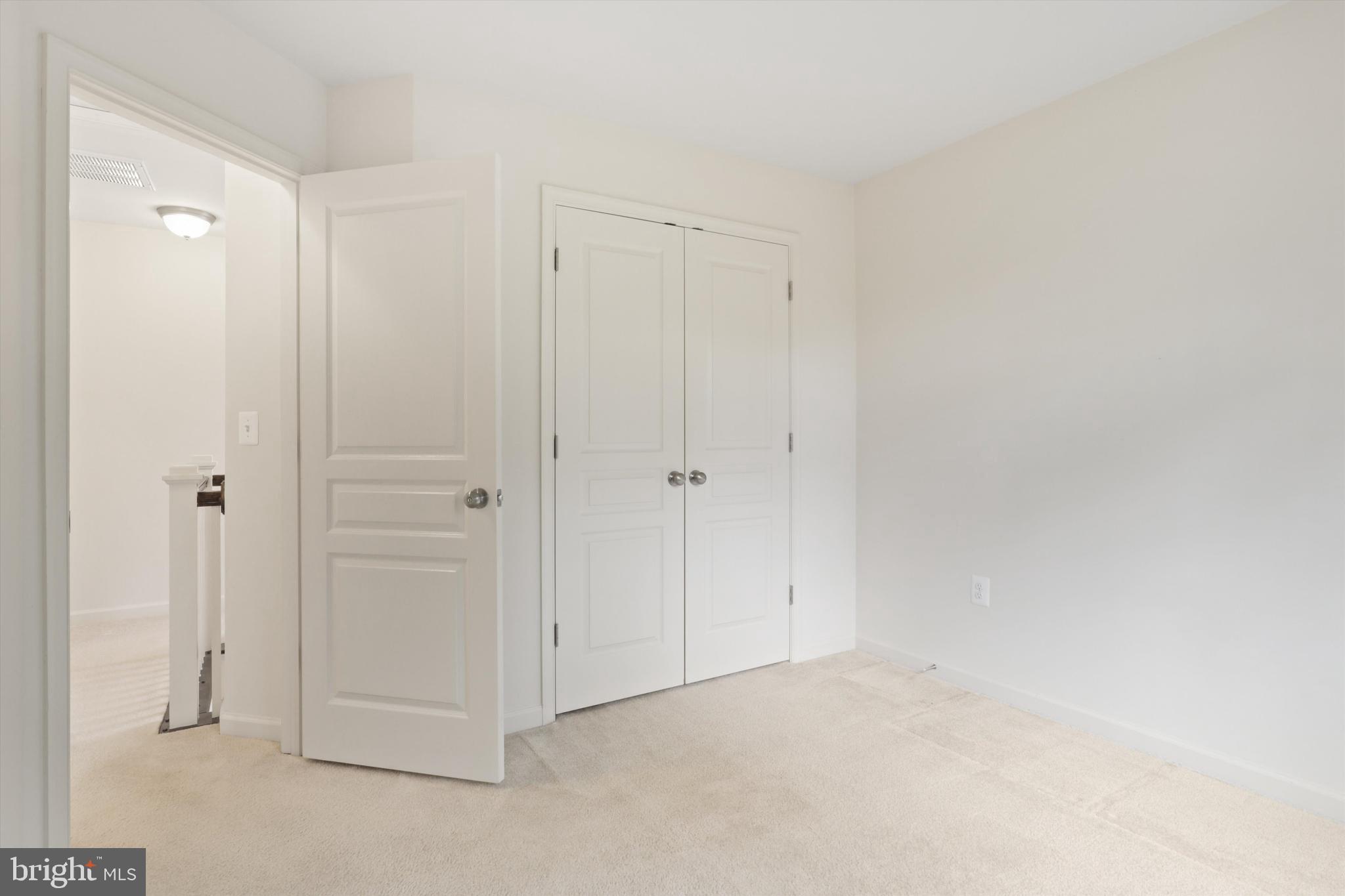 POTOMAC CREST - Residential Lease