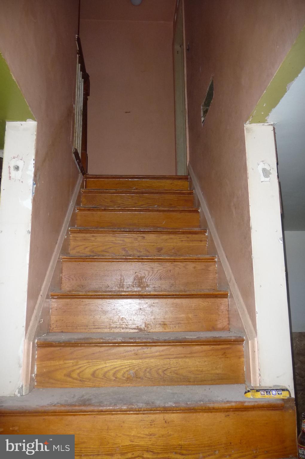 4616 SHAMROCK AVENUE