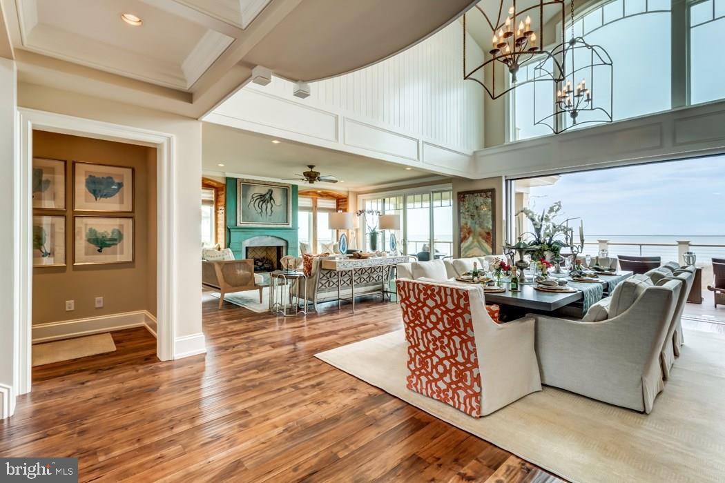 CAPE SHORES - Residential