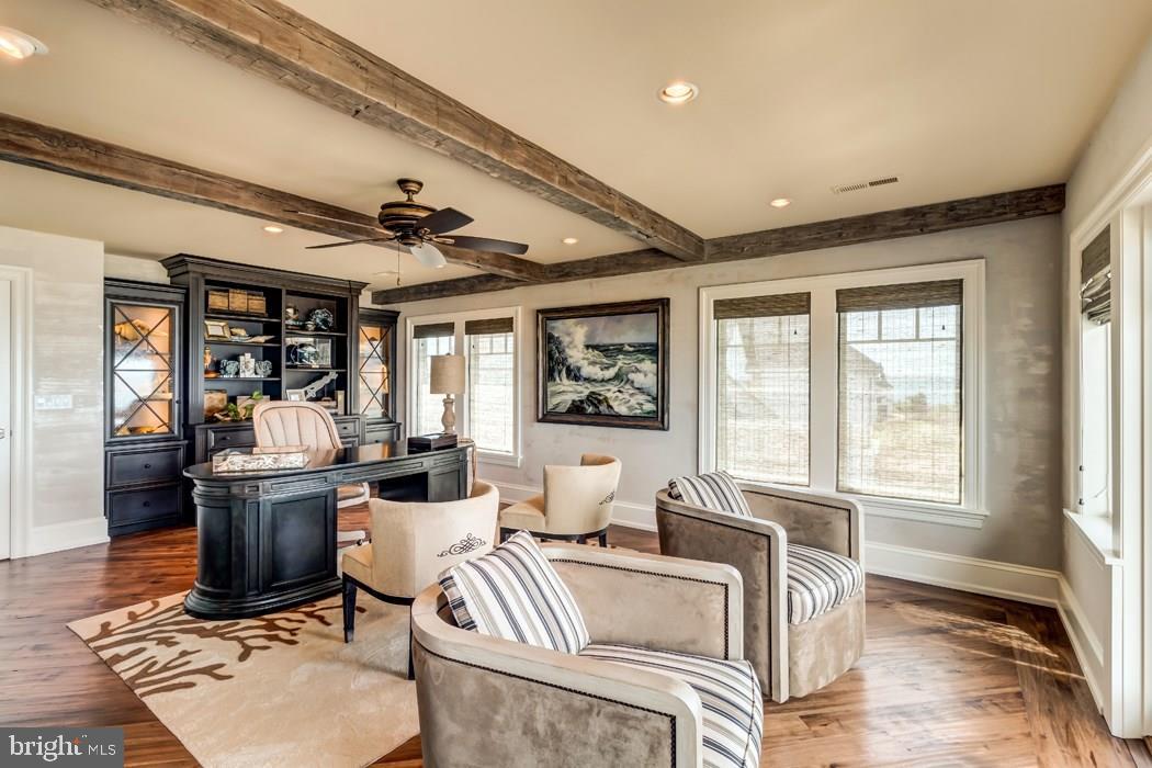 CAPE SHORES - Residential