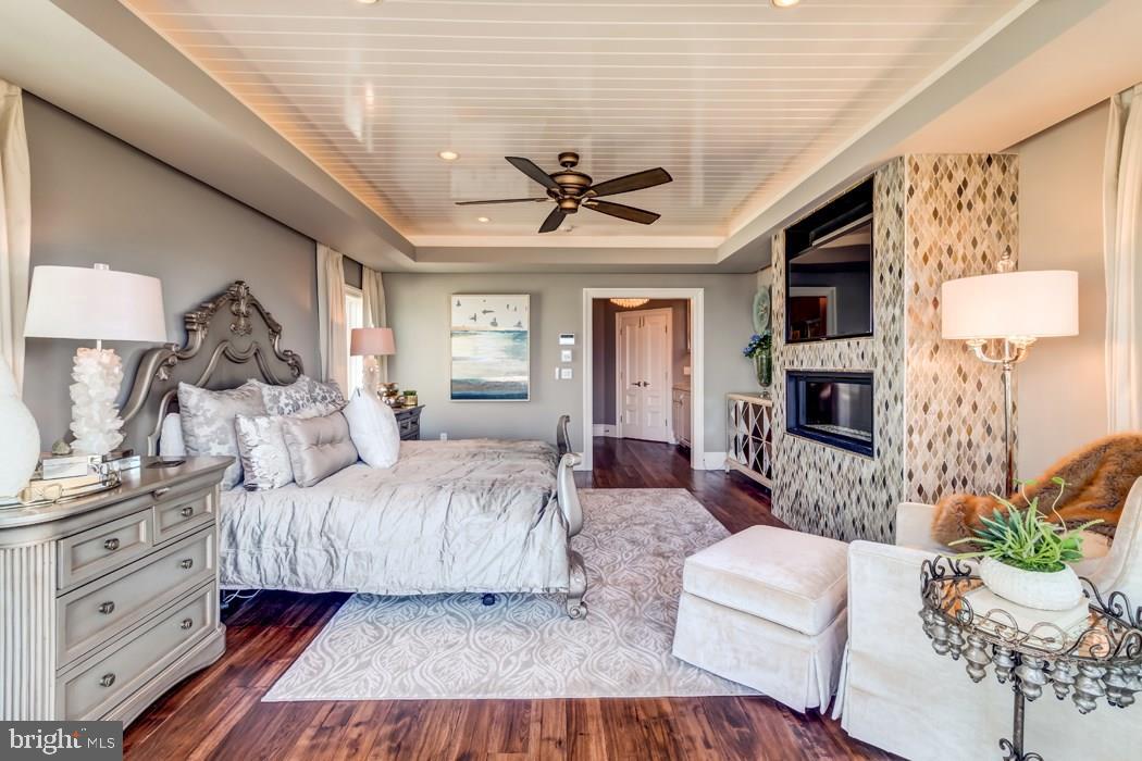 CAPE SHORES - Residential