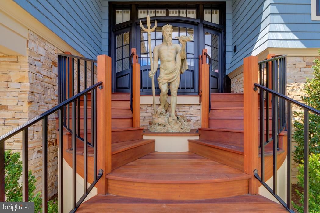 CAPE SHORES - Residential