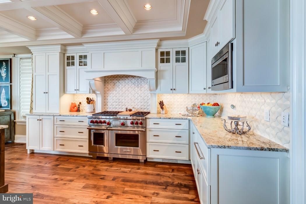 CAPE SHORES - Residential