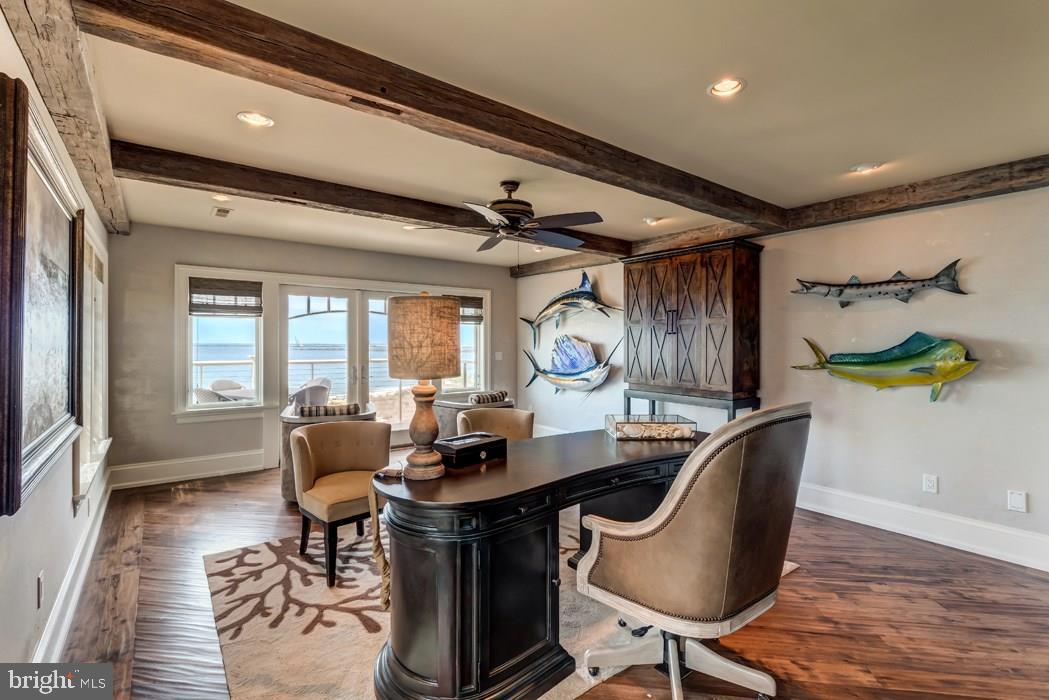 CAPE SHORES - Residential