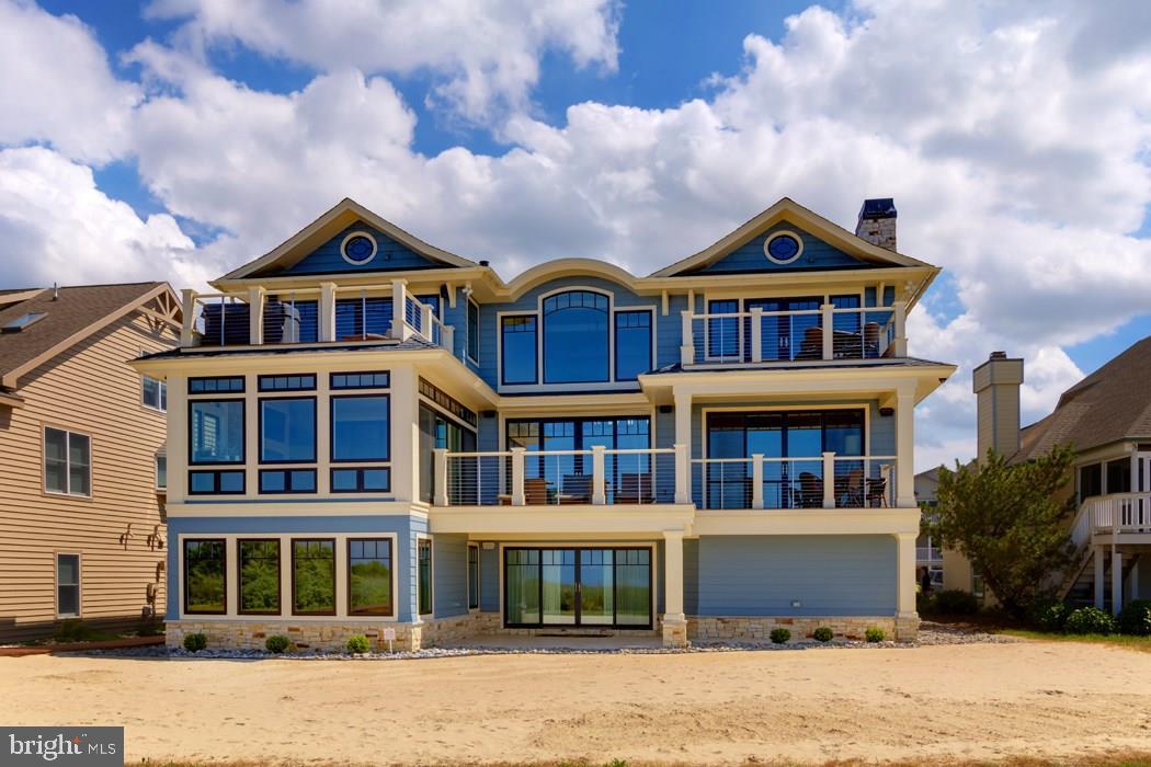 CAPE SHORES - Residential