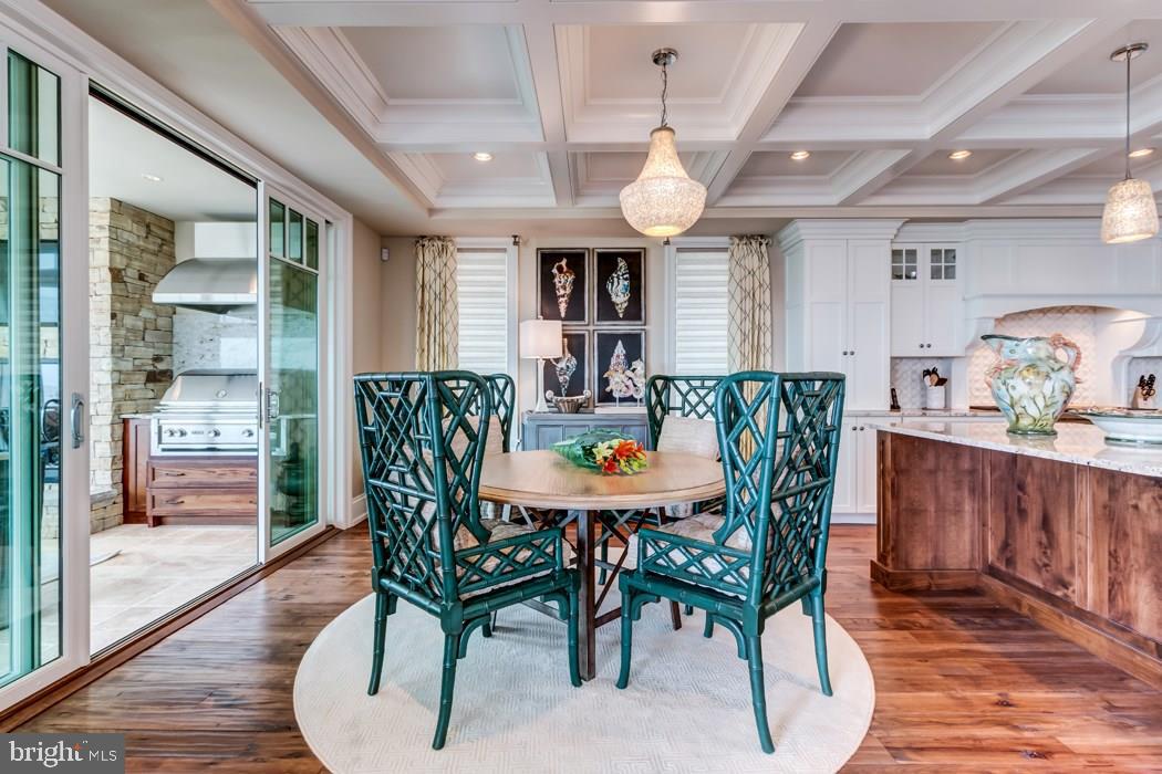 CAPE SHORES - Residential