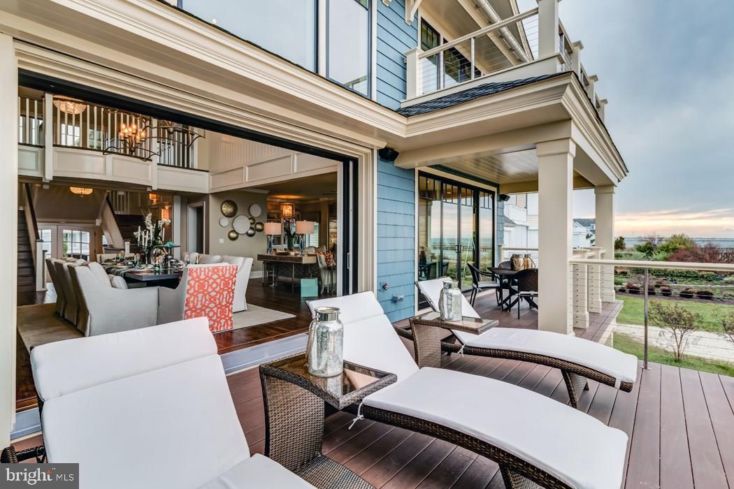 CAPE SHORES - Residential