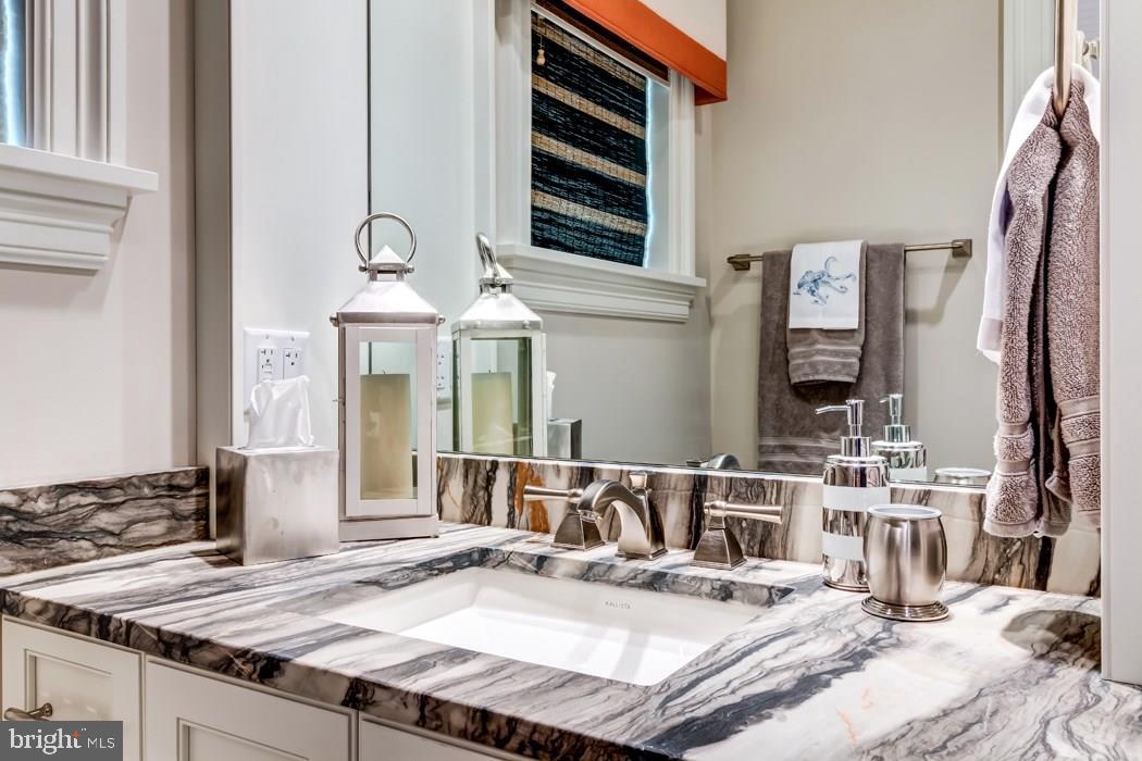 CAPE SHORES - Residential