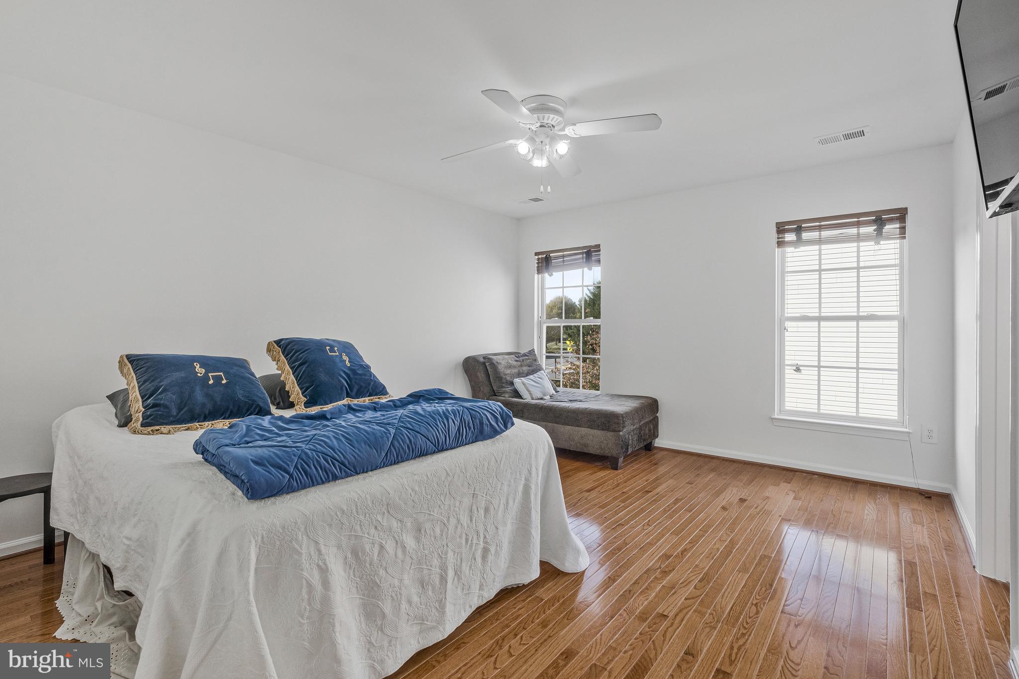 STRATFORD - Residential