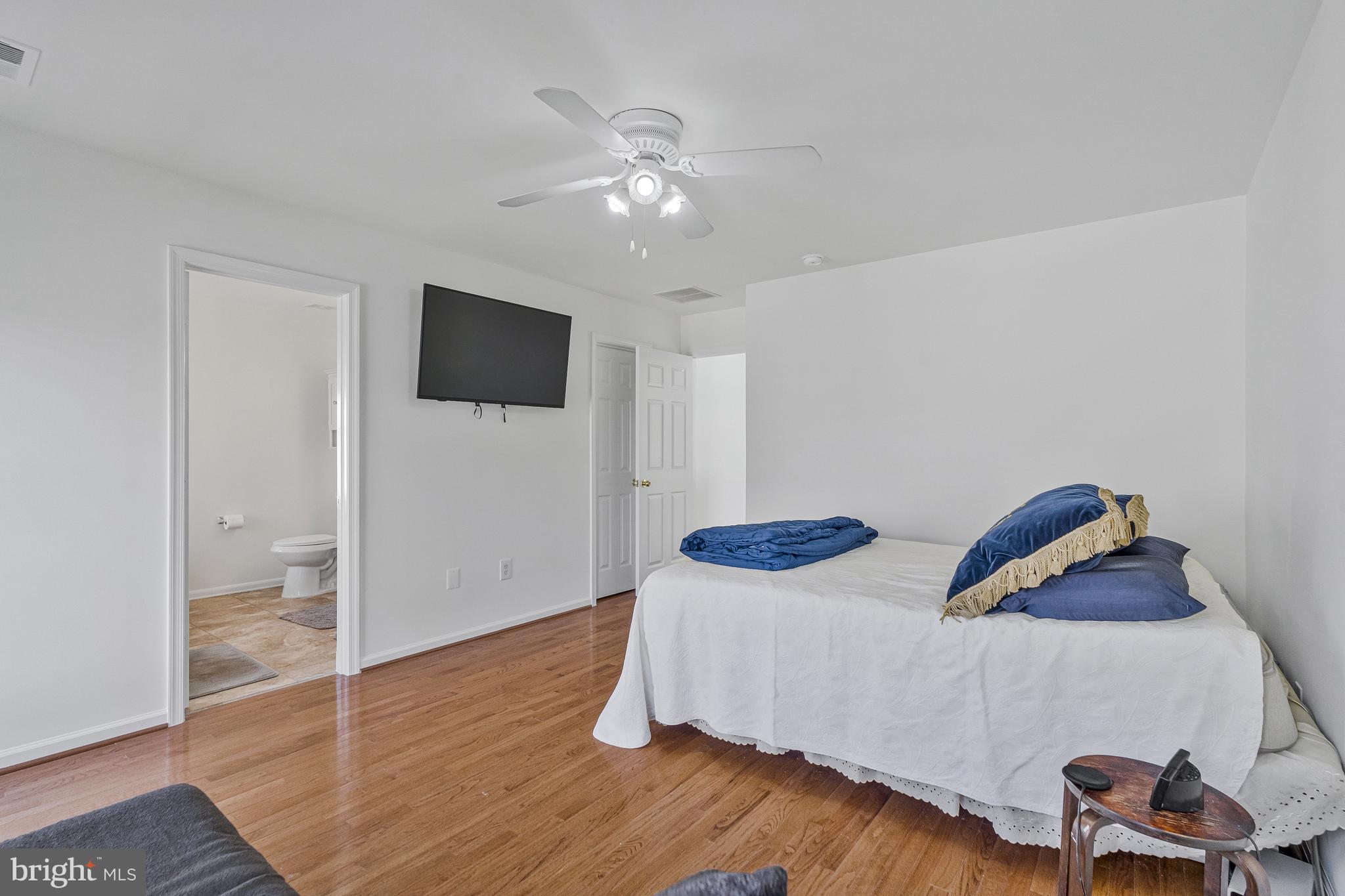 STRATFORD - Residential