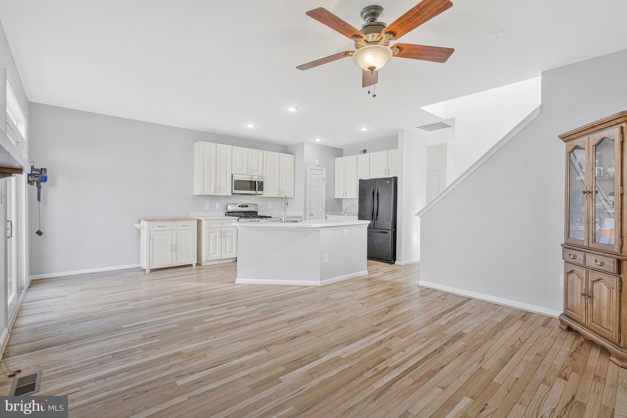 STRATFORD - Residential