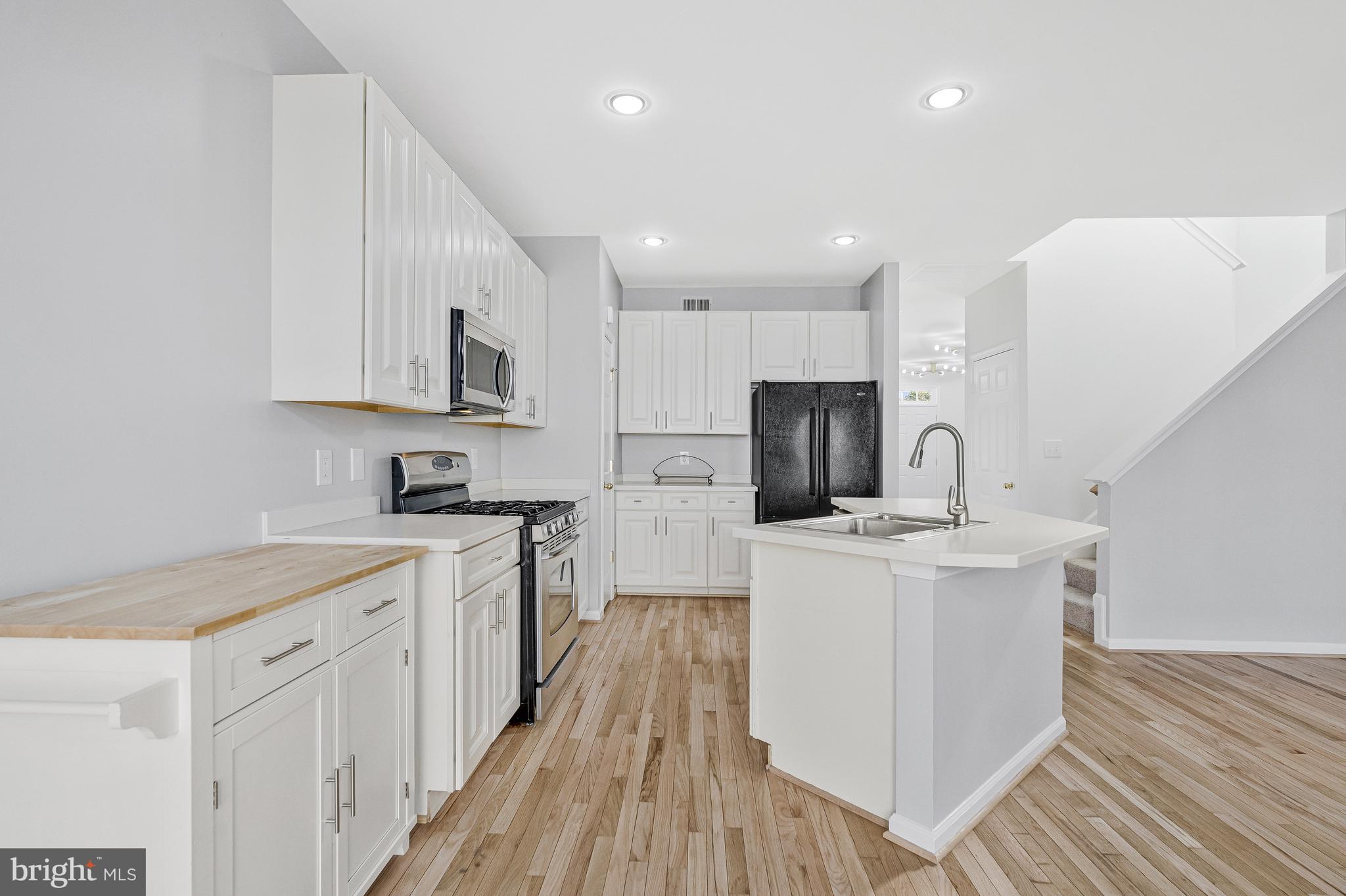 STRATFORD - Residential