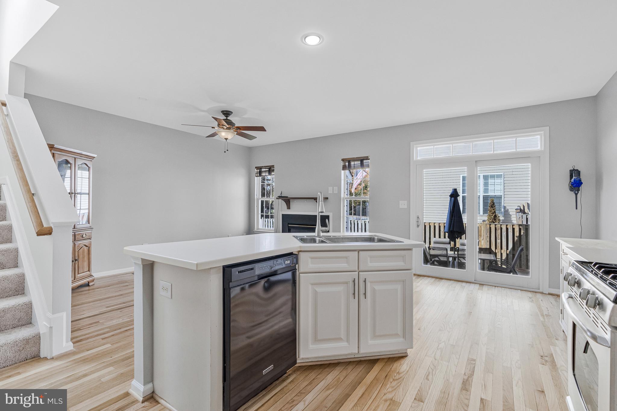 STRATFORD - Residential