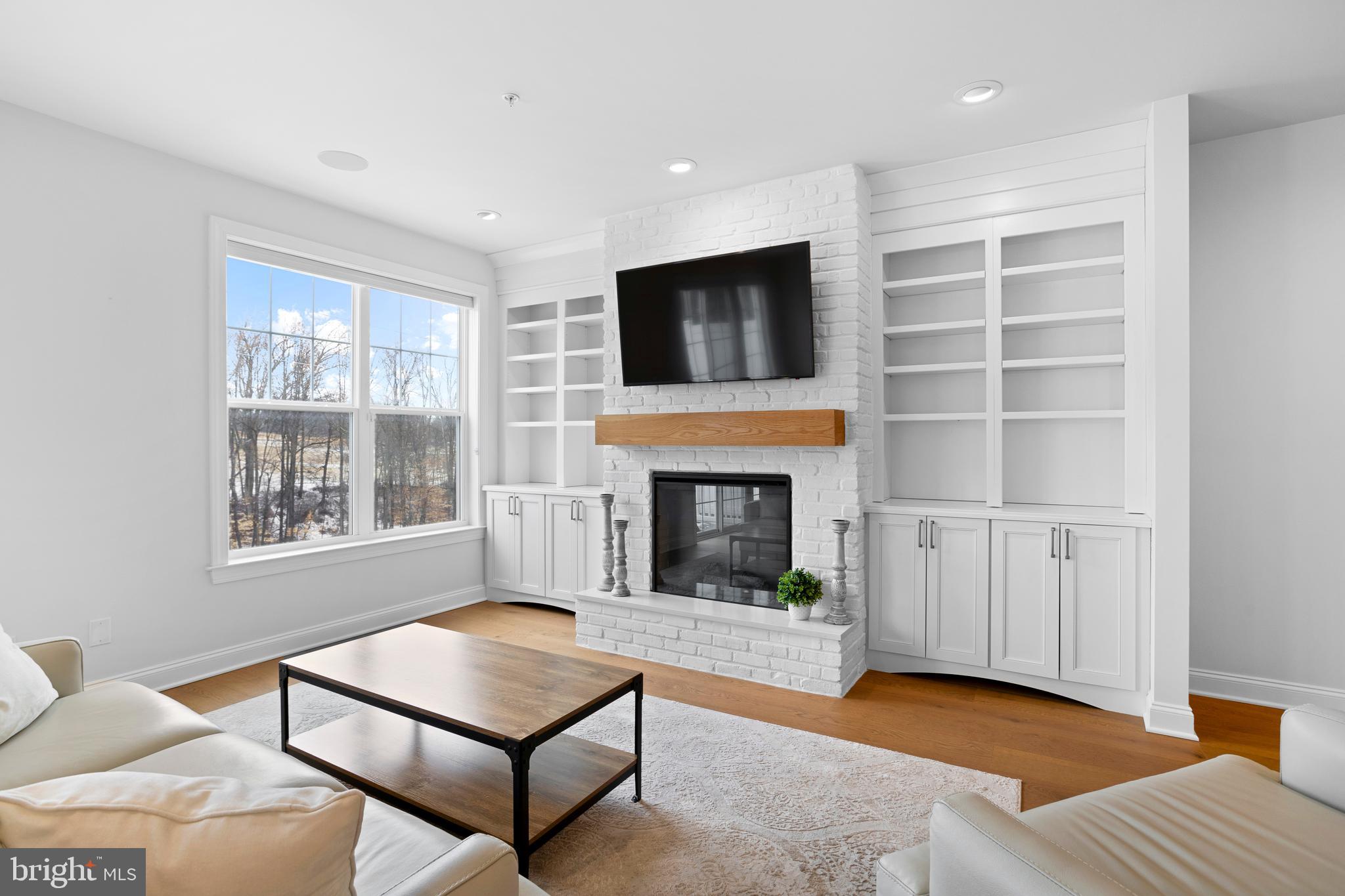 BROOKEFIELD - Residential