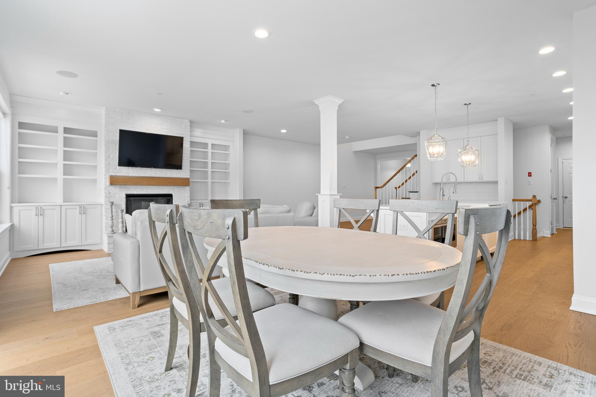 BROOKEFIELD - Residential