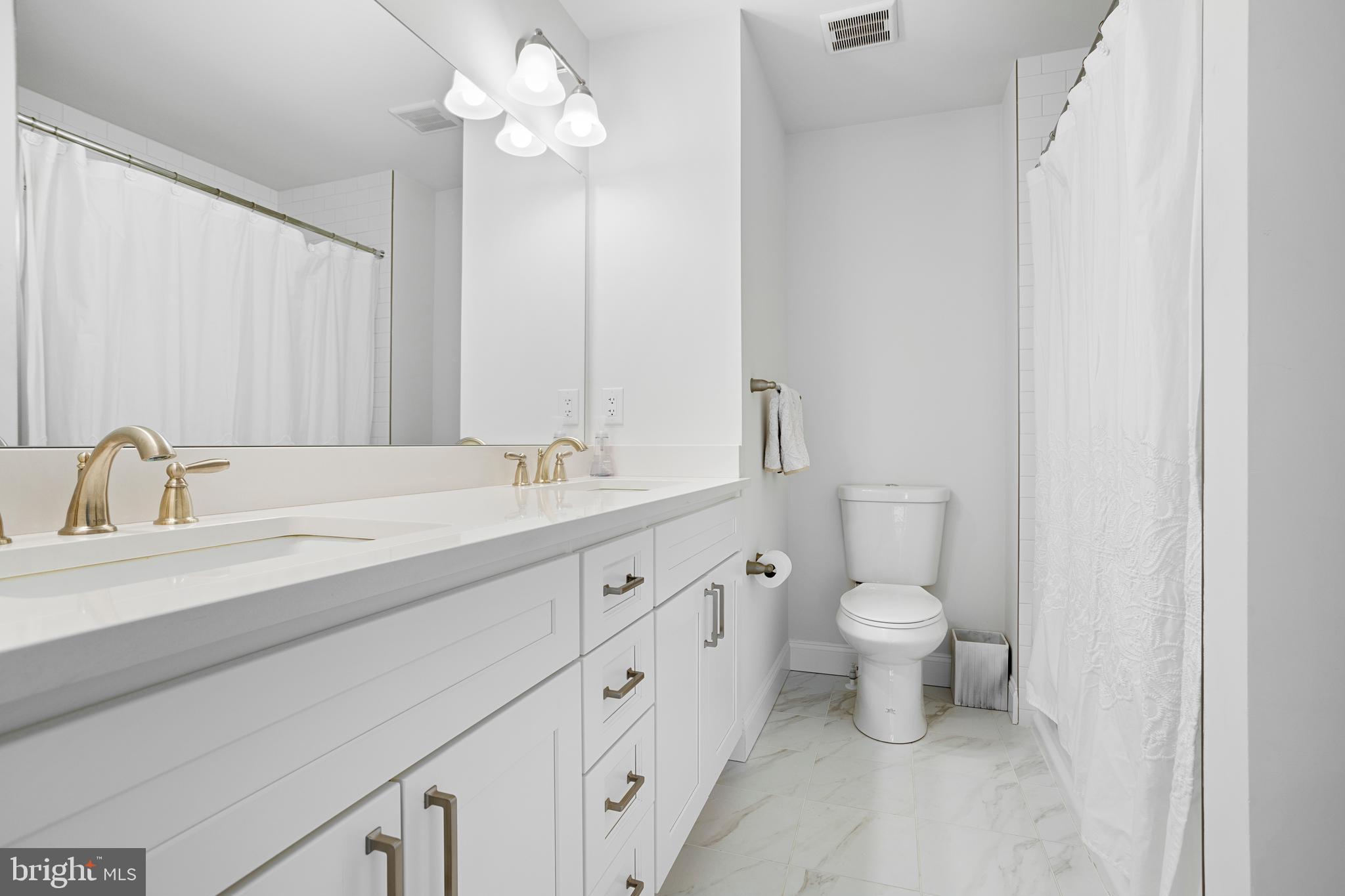 BROOKEFIELD - Residential