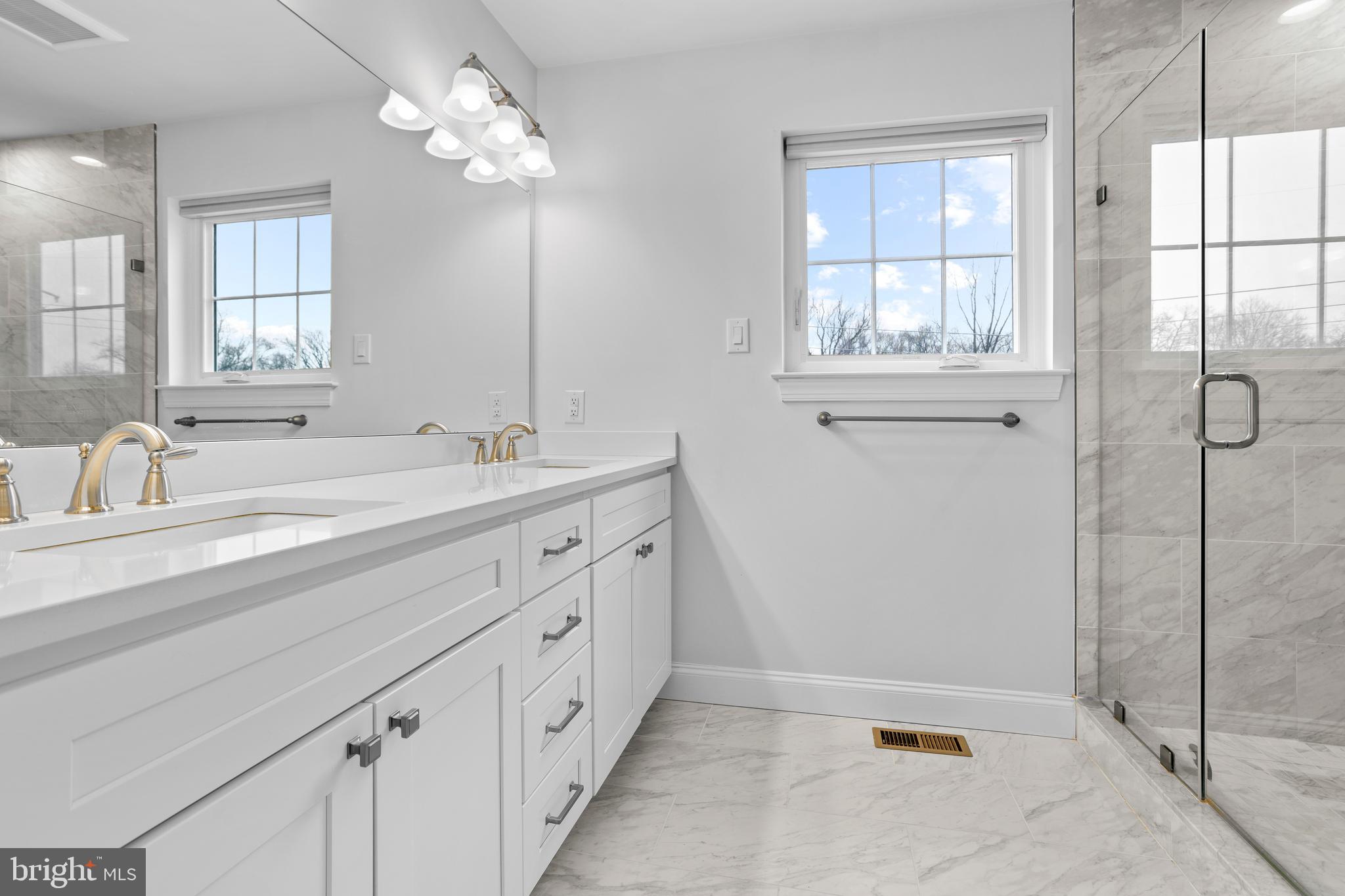 BROOKEFIELD - Residential