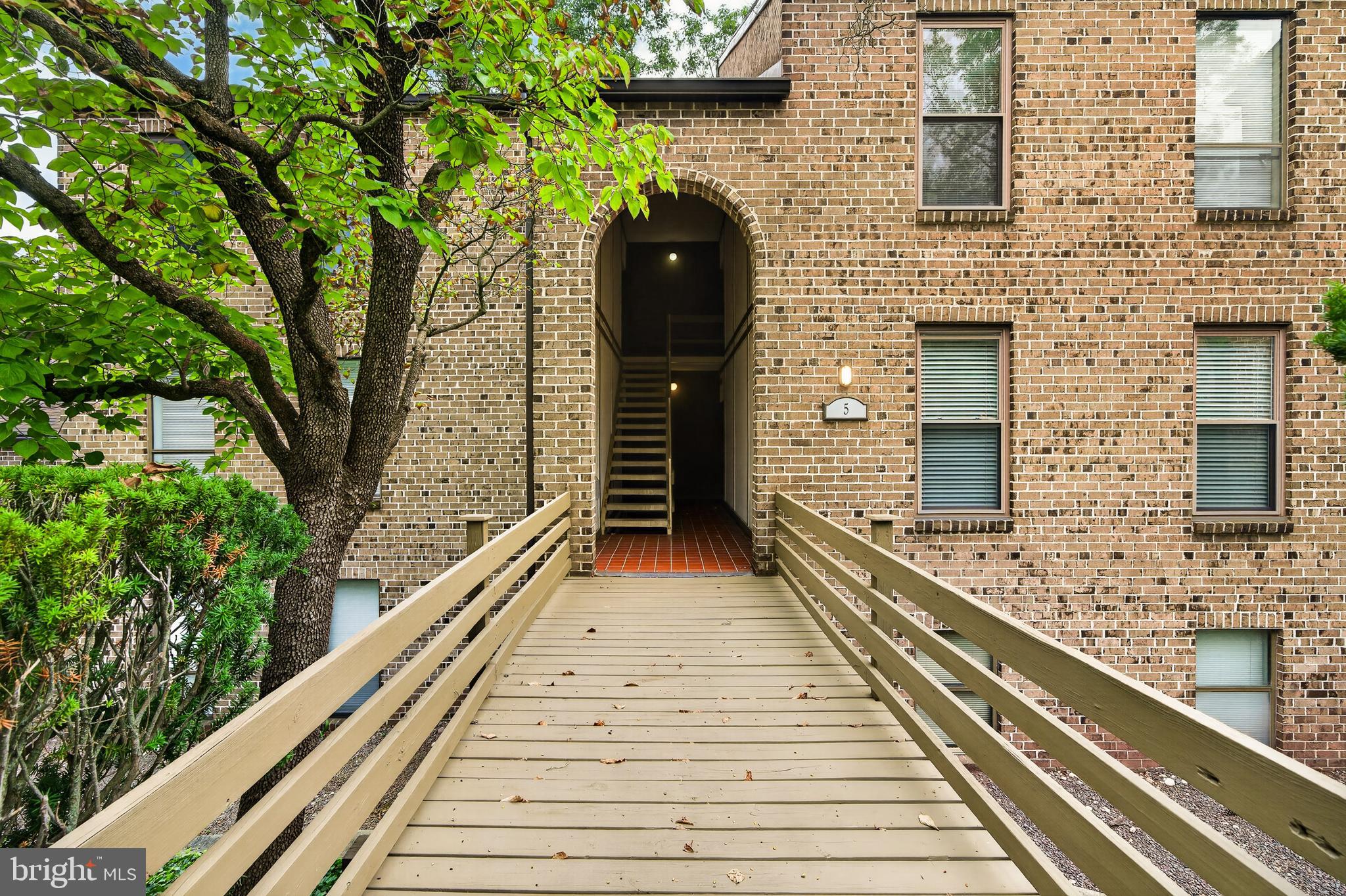 5C FAIRWAY ROAD