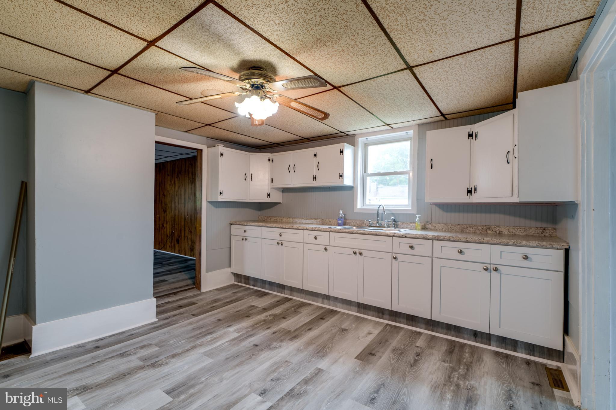 WILLIAMSTOWN - Residential