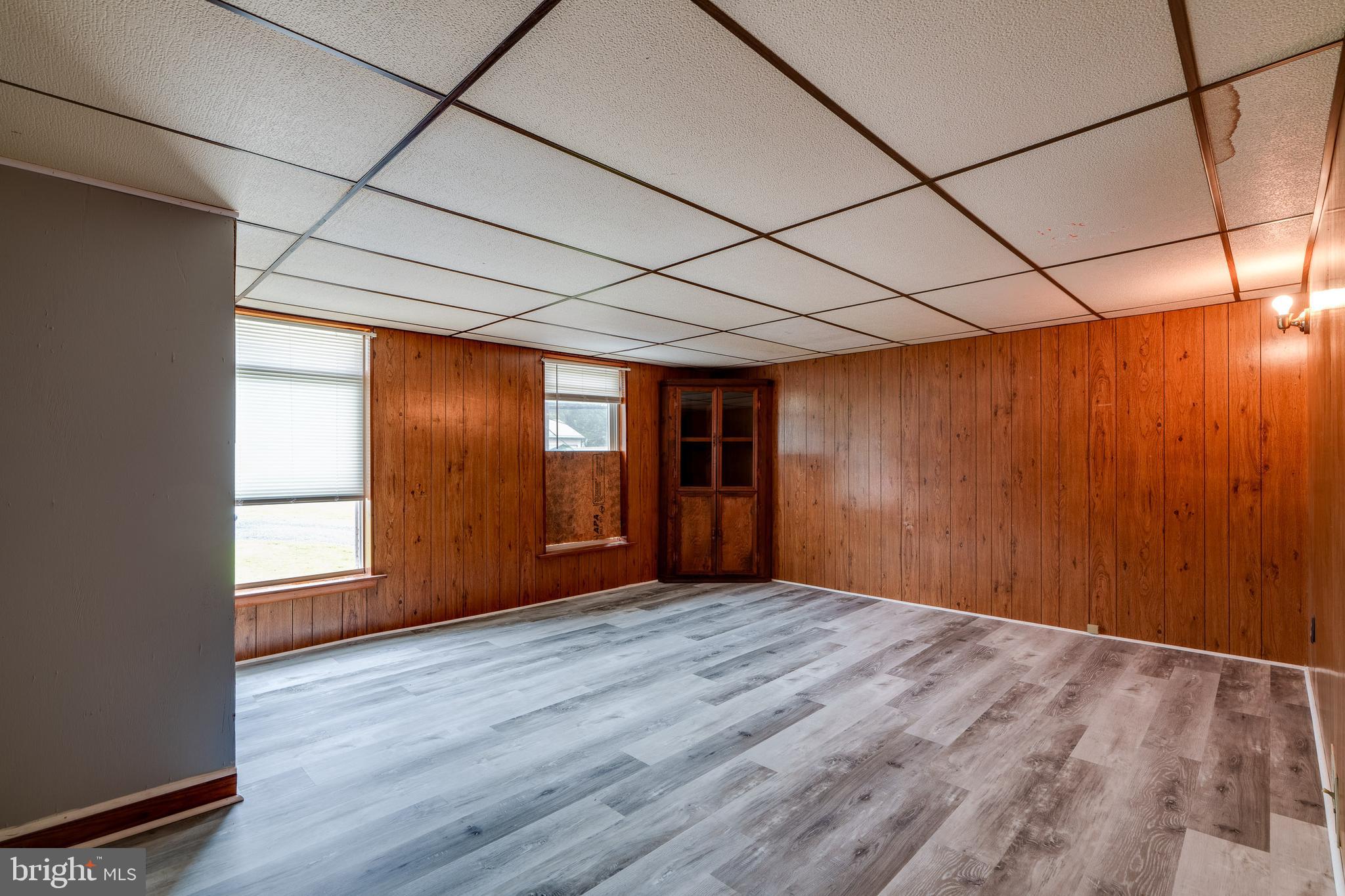 WILLIAMSTOWN - Residential