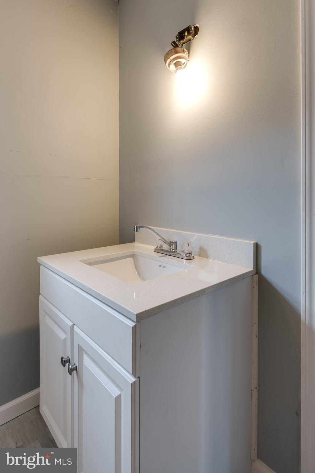 WILLIAMSTOWN - Residential