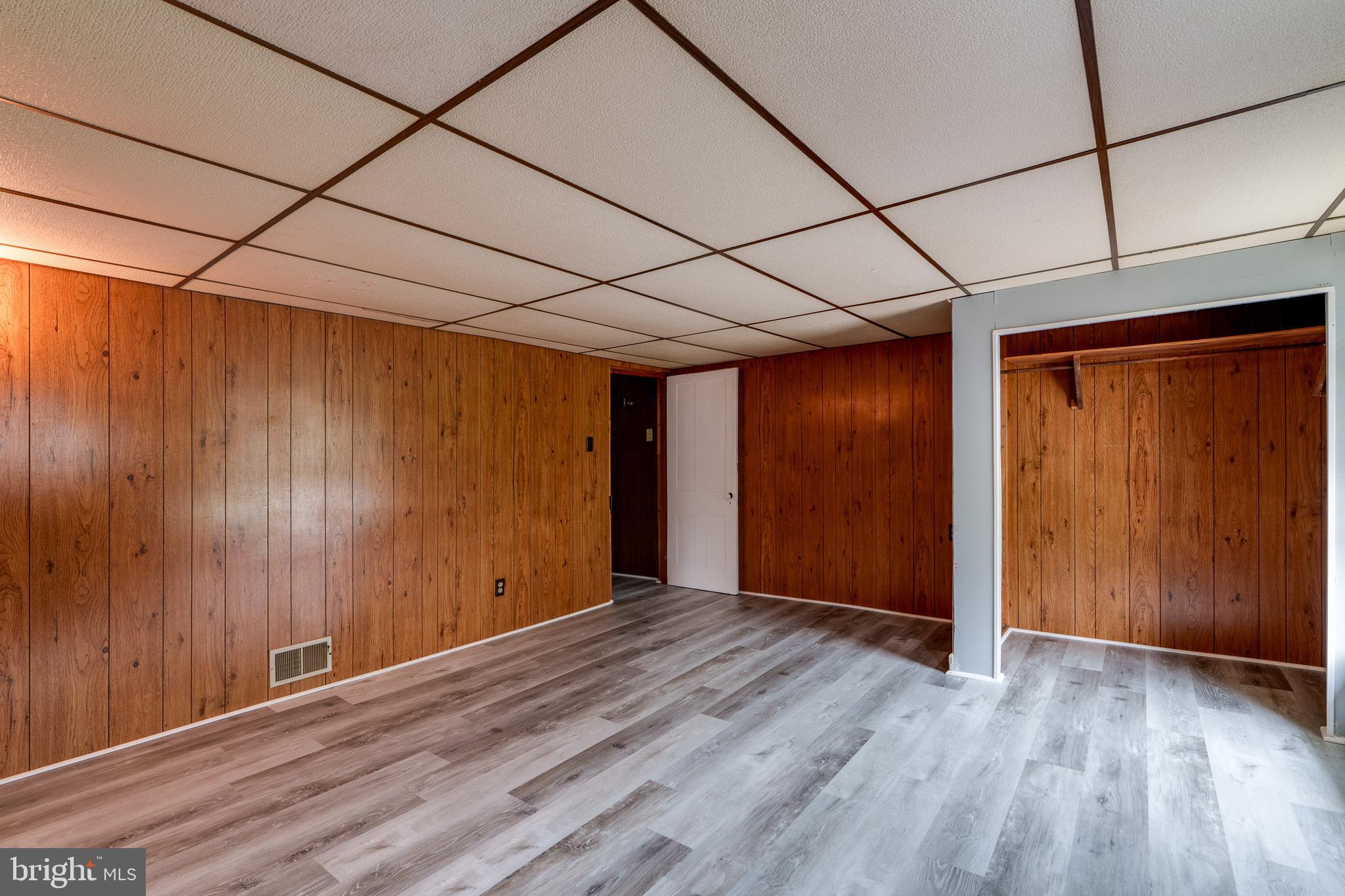 WILLIAMSTOWN - Residential