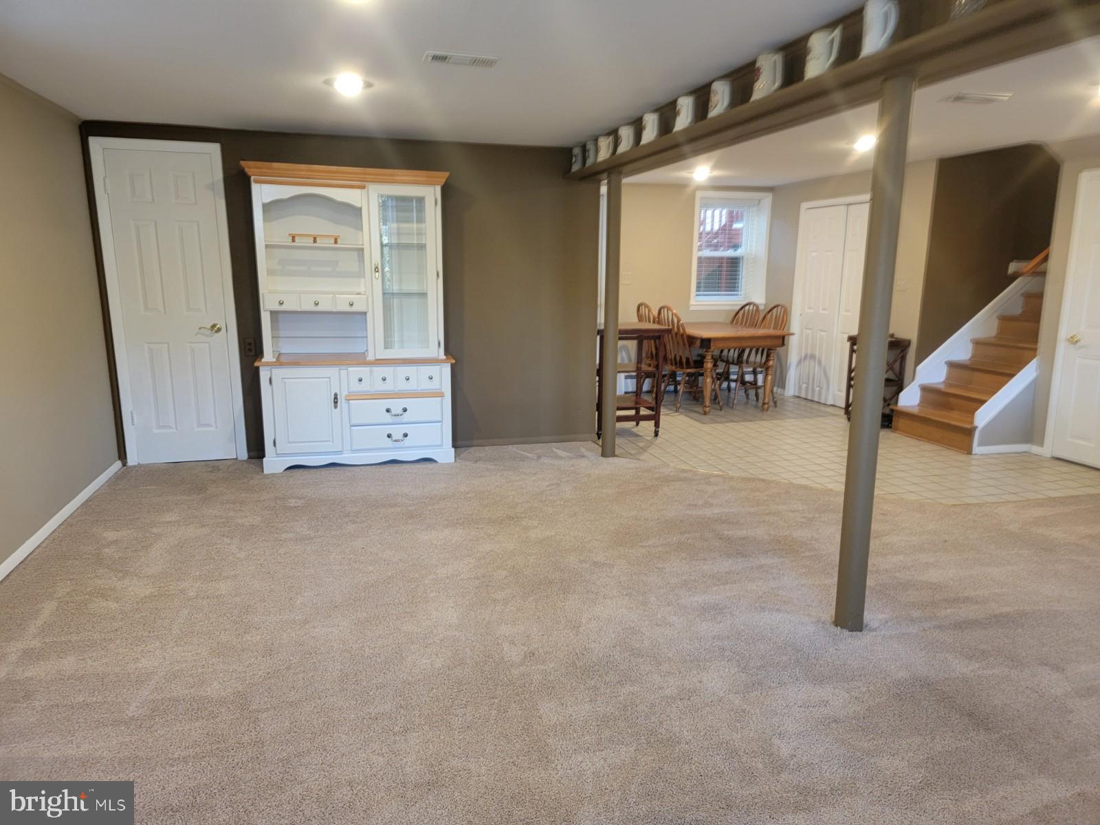 SUNRISE BEACH - Residential Lease