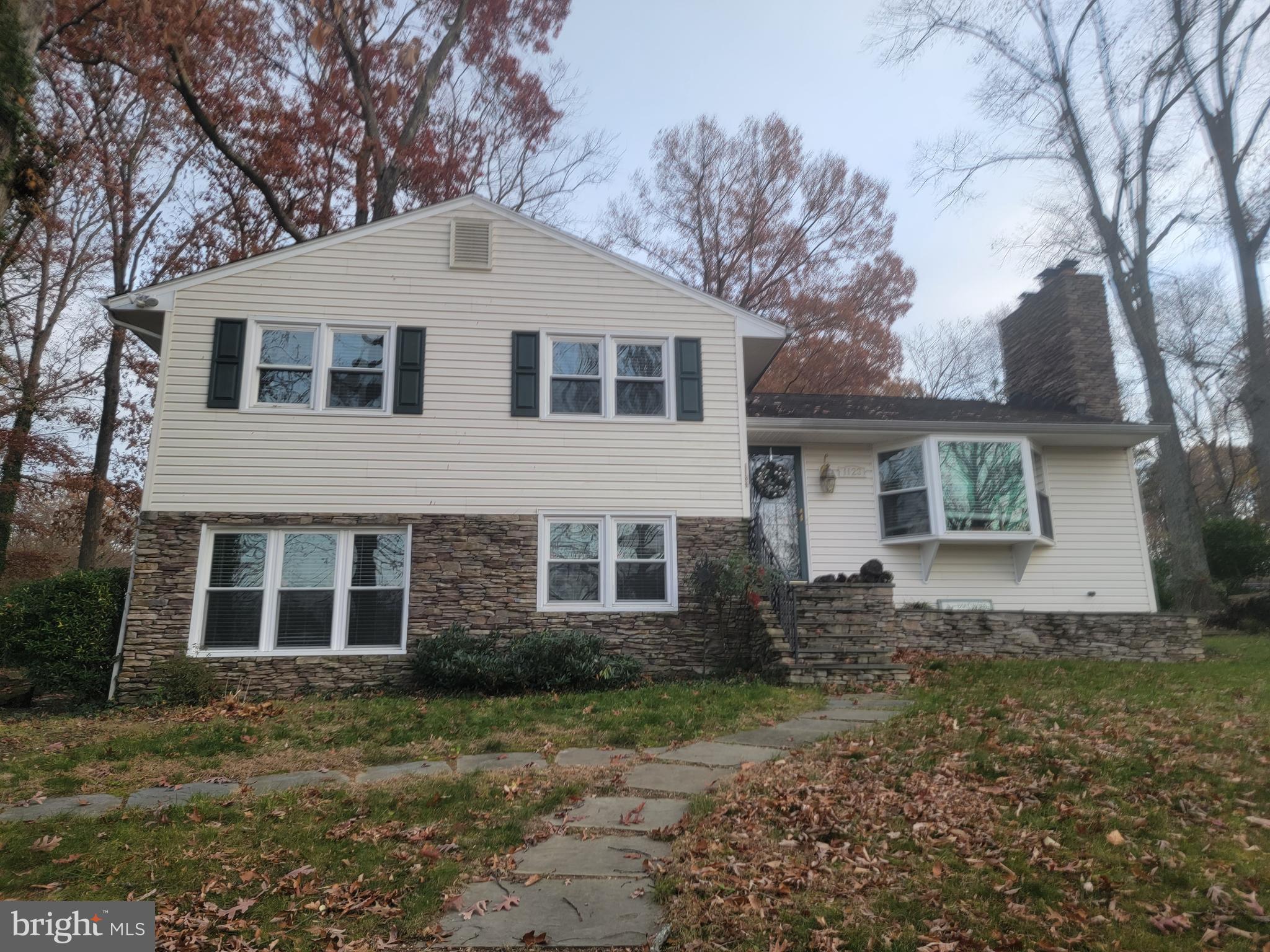 SUNRISE BEACH - Residential Lease