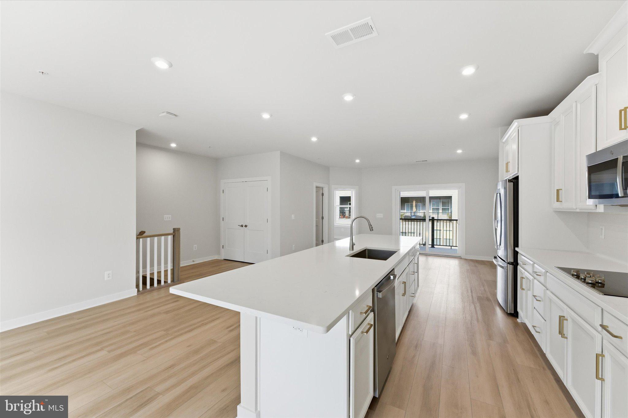 ASHBURN STATION - Residential