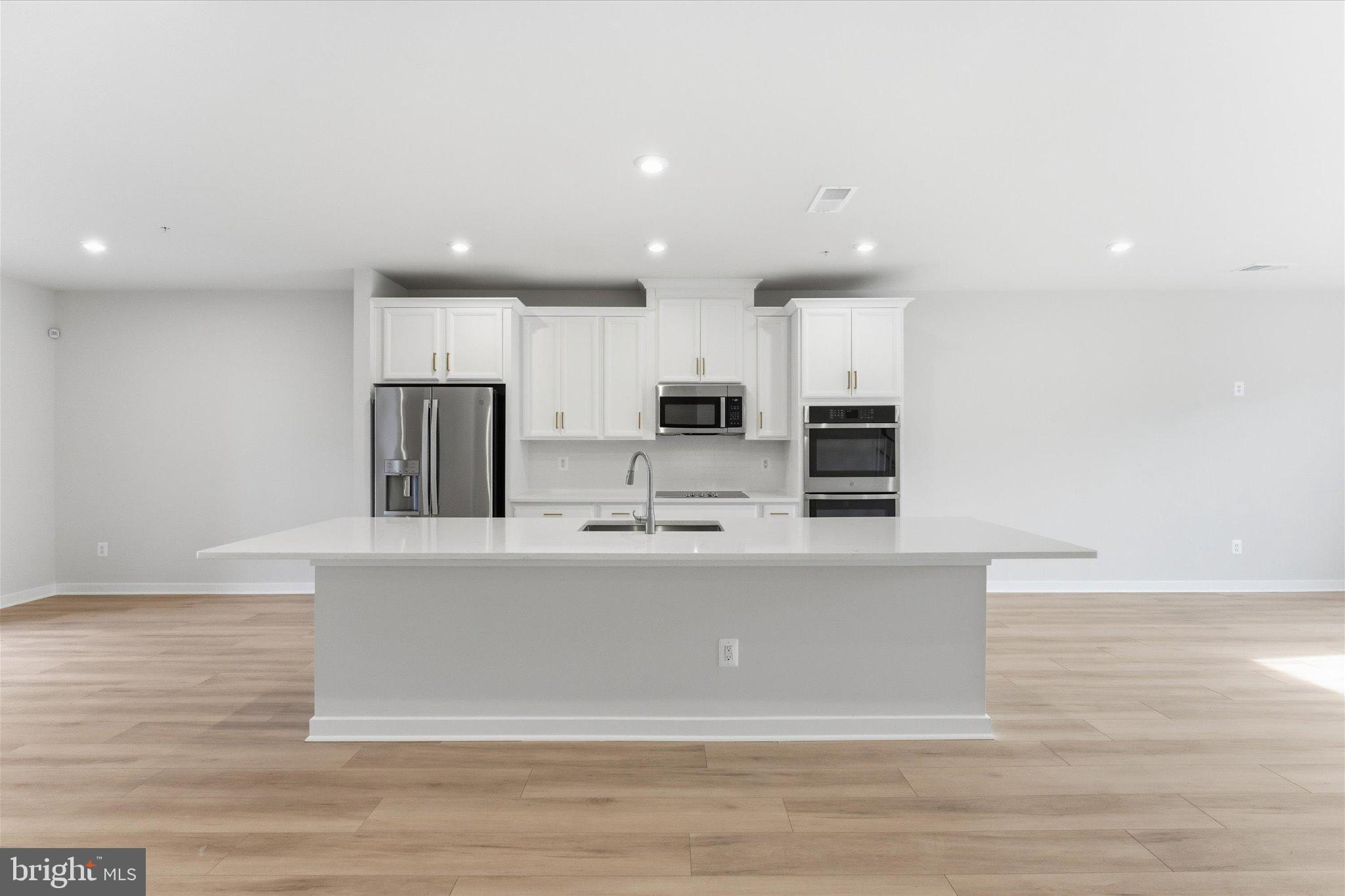 ASHBURN STATION - Residential