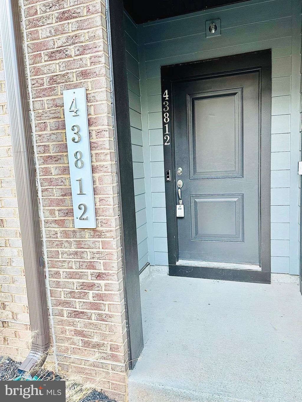 Photo of 43812 Middleway Terrace, ASHBURN, VA 20147 (MLS # VALO2110416)