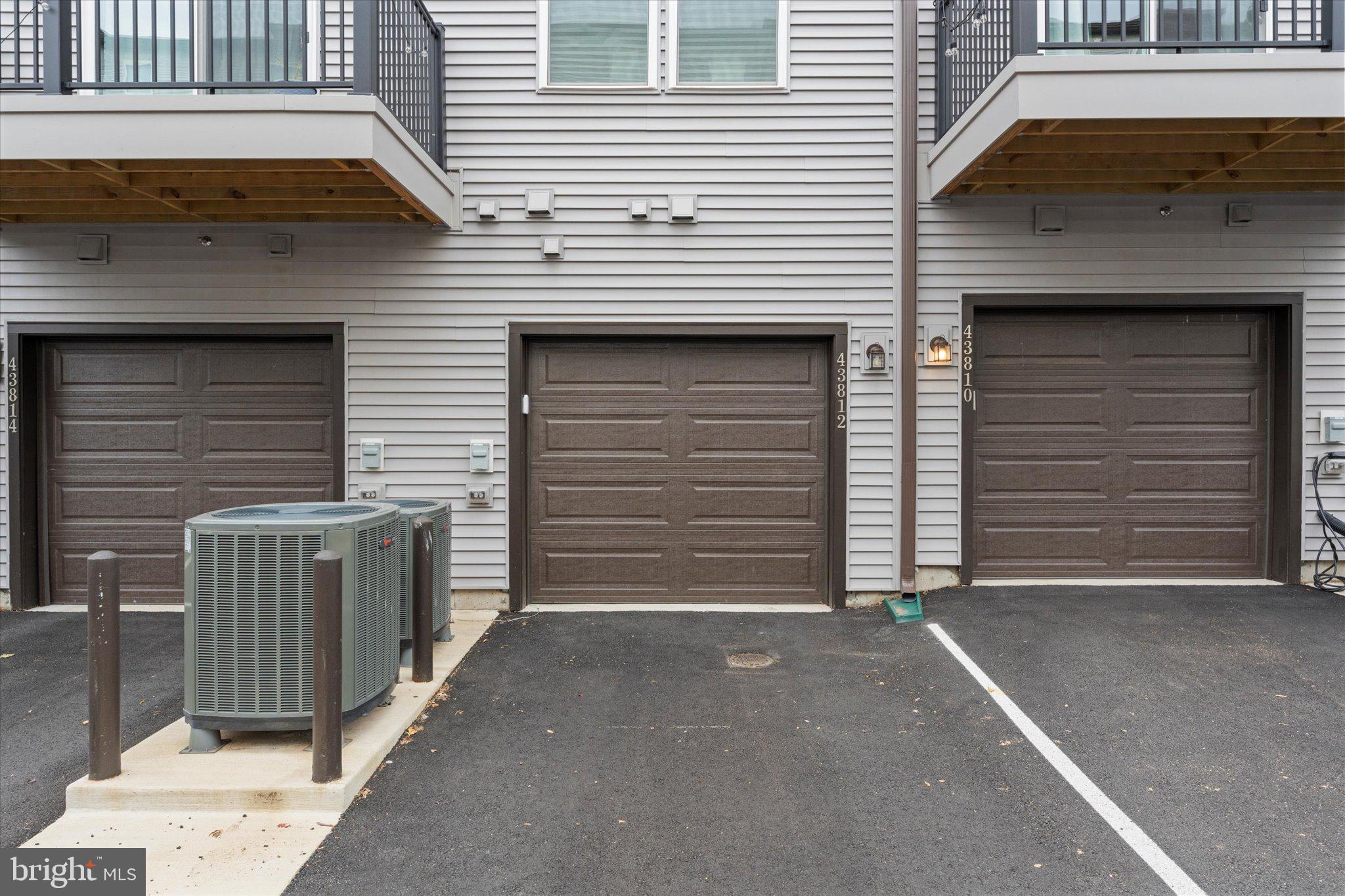 ASHBURN STATION - Residential