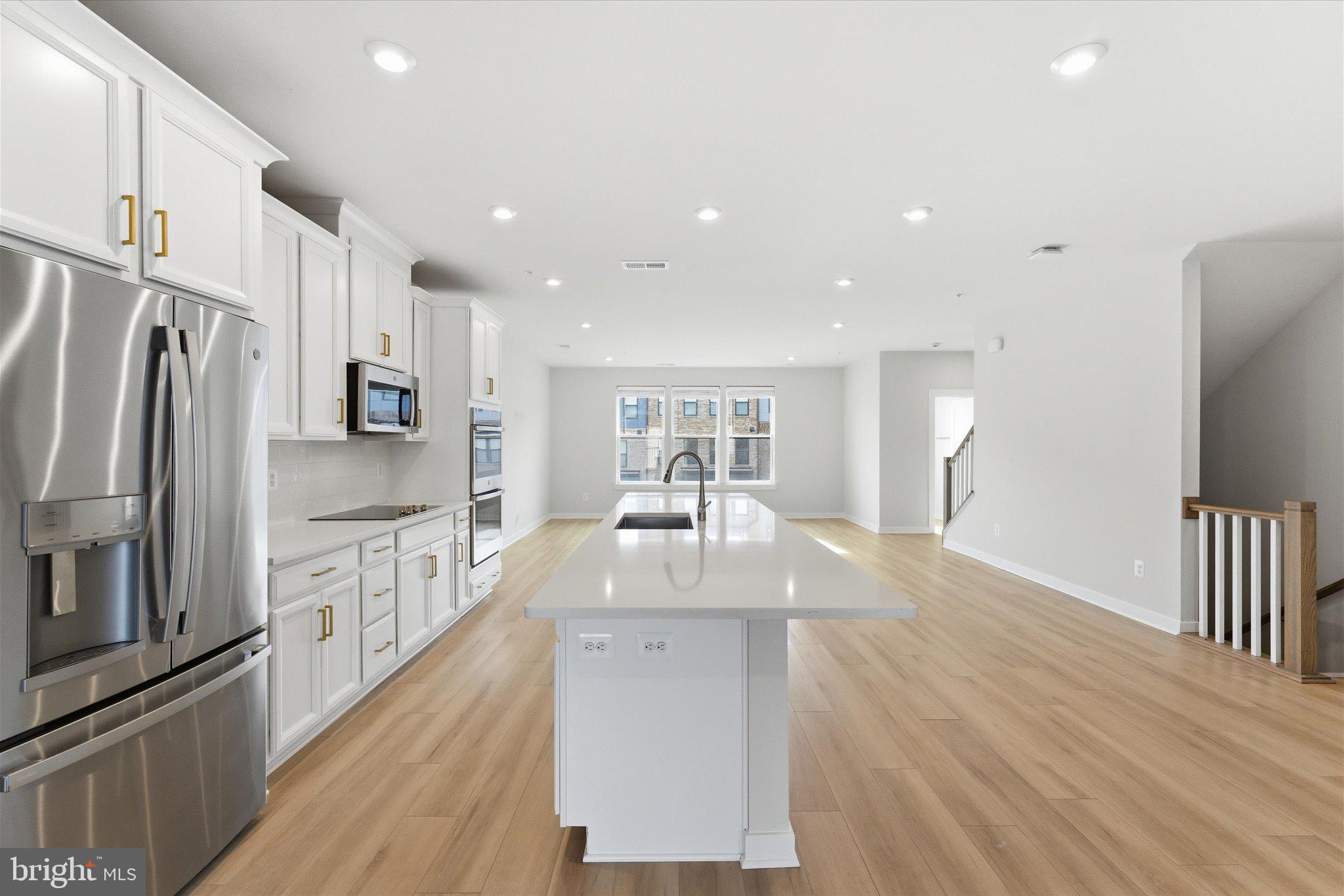 ASHBURN STATION - Residential