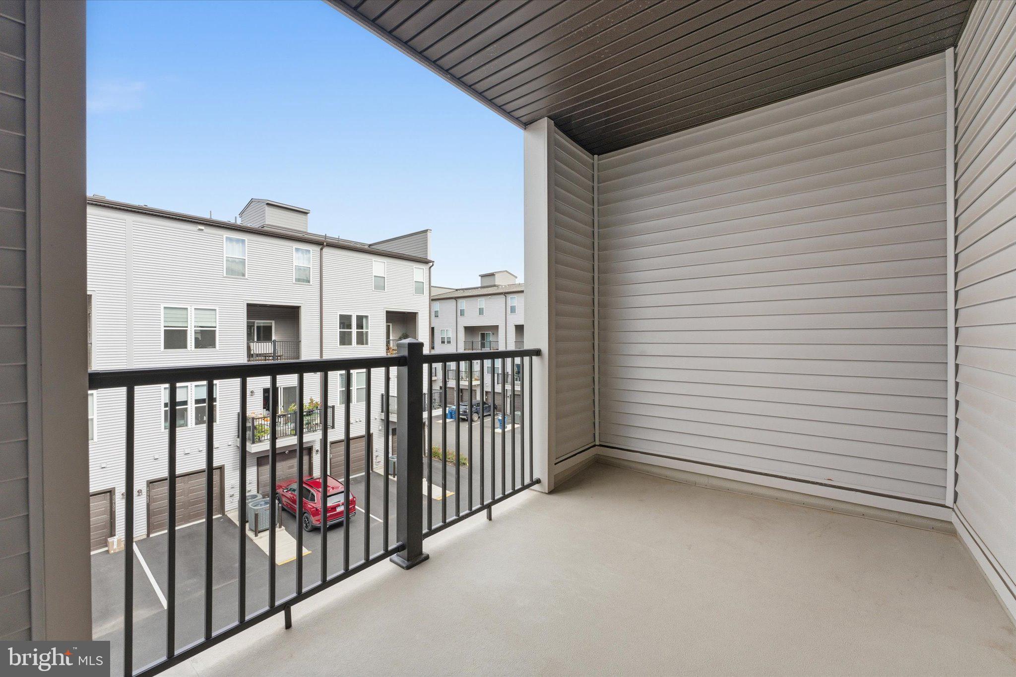 ASHBURN STATION - Residential