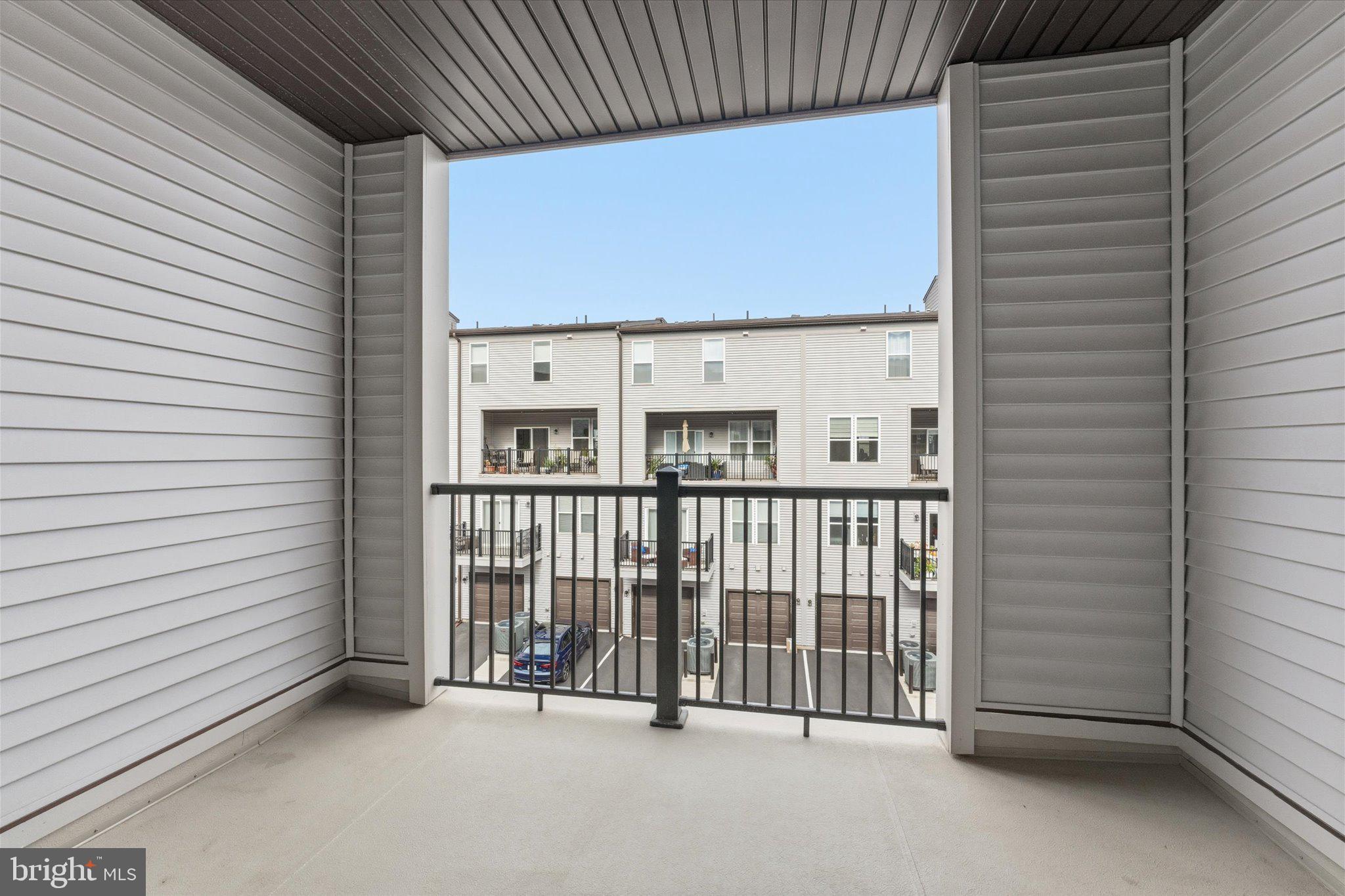 ASHBURN STATION - Residential