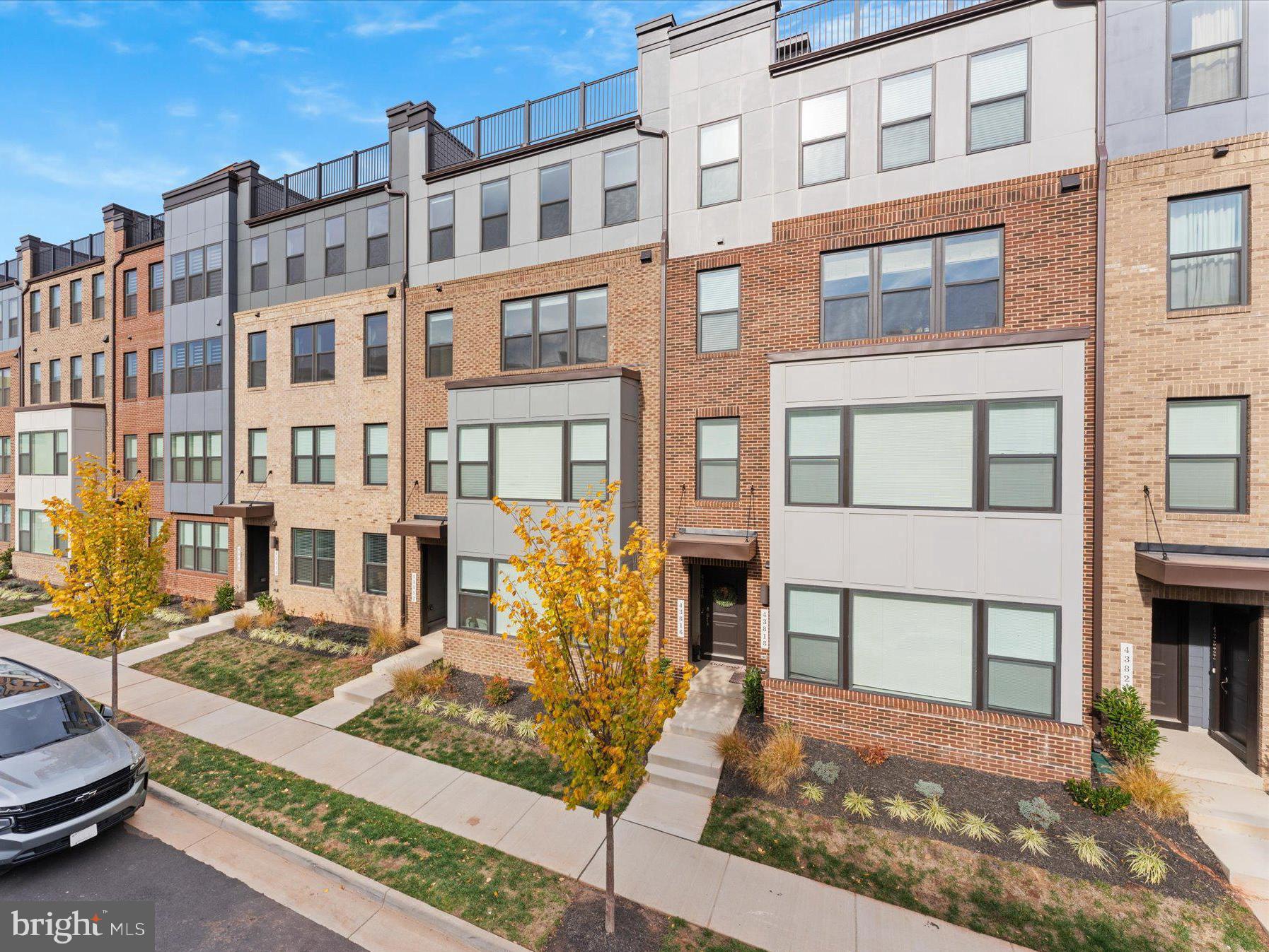 43812 MIDDLEWAY TERRACE