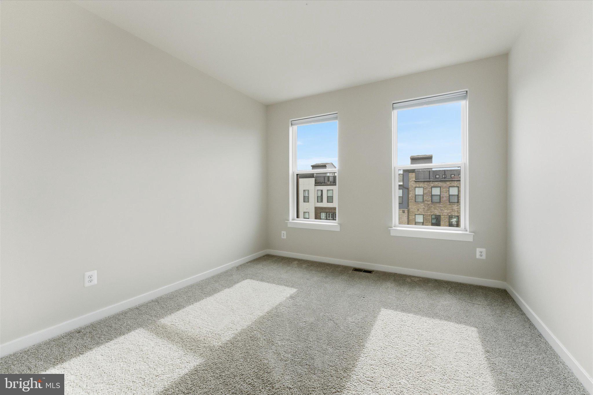 ASHBURN STATION - Residential