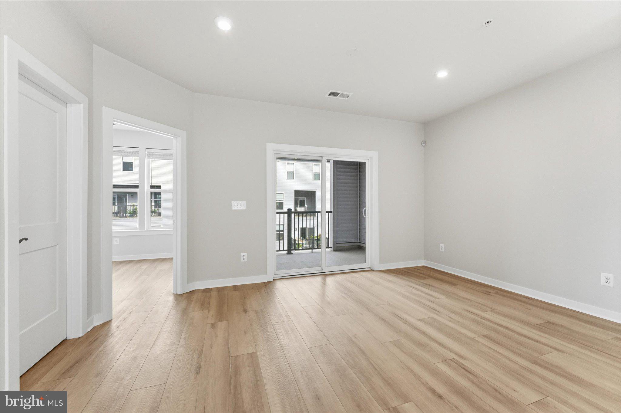 ASHBURN STATION - Residential