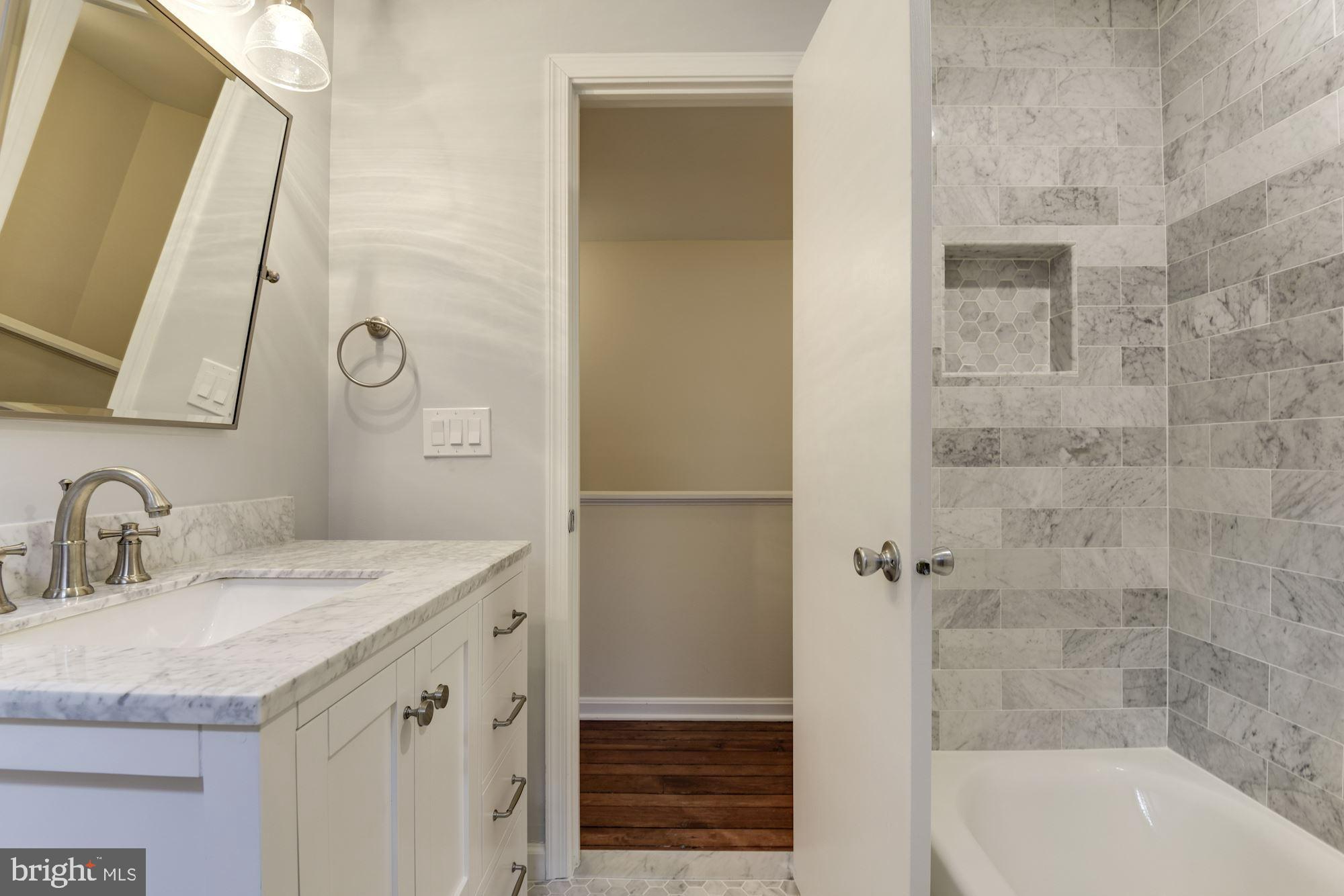 CARRIAGE WORKS - Residential Lease