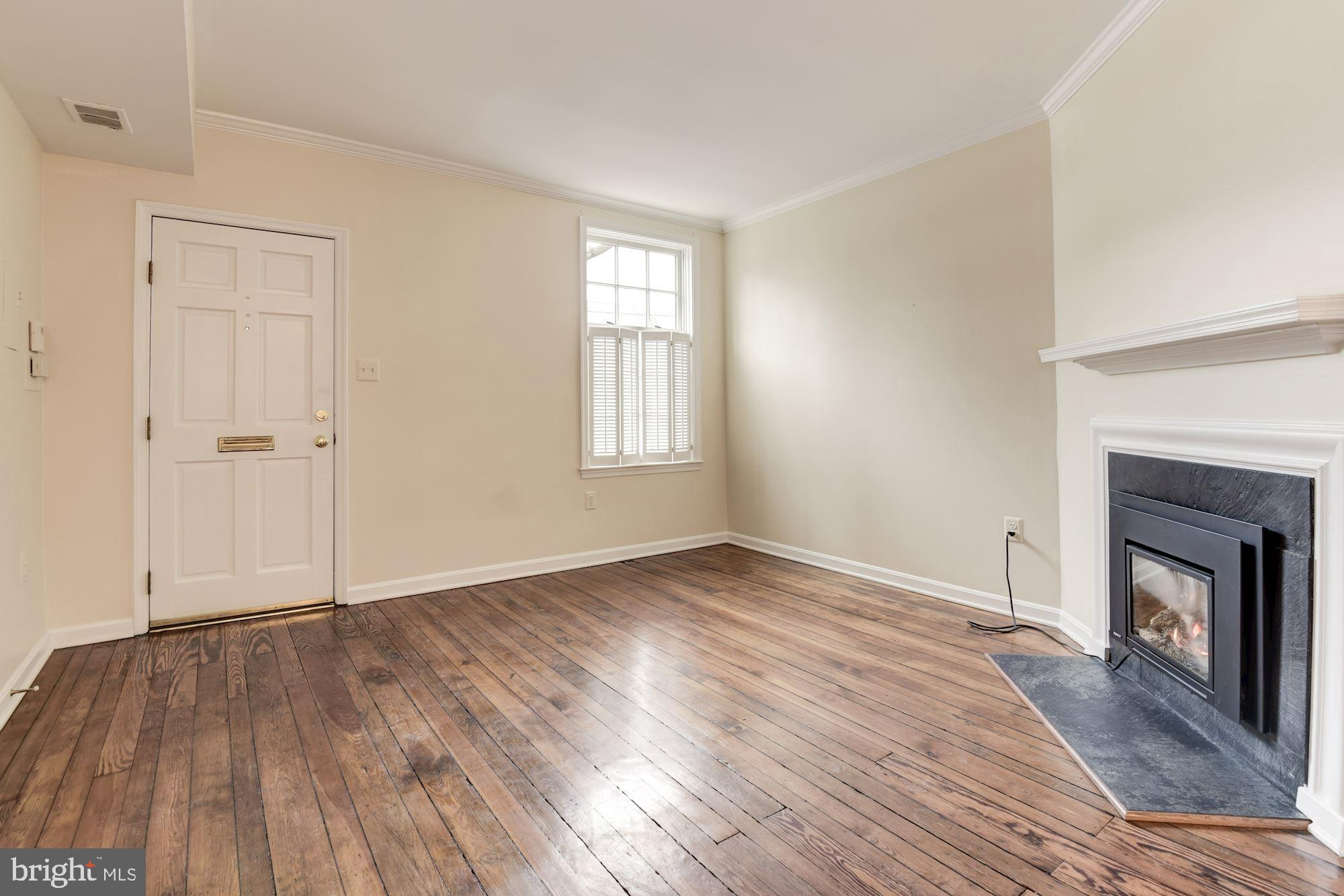 CARRIAGE WORKS - Residential Lease