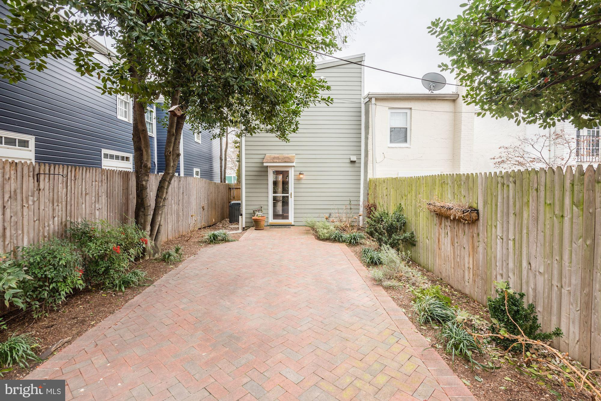 CARRIAGE WORKS - Residential Lease