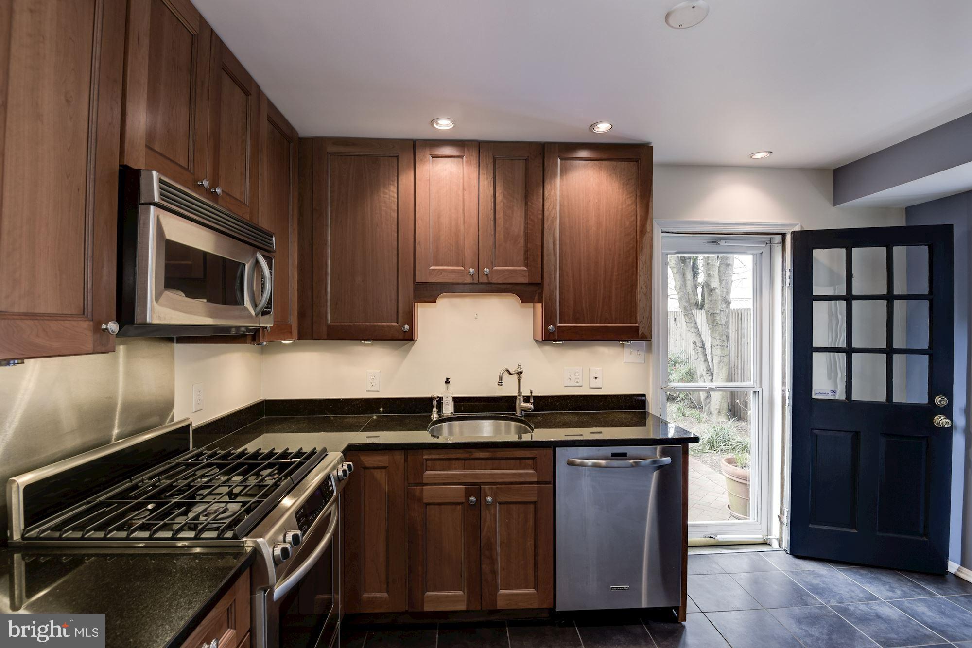 CARRIAGE WORKS - Residential Lease