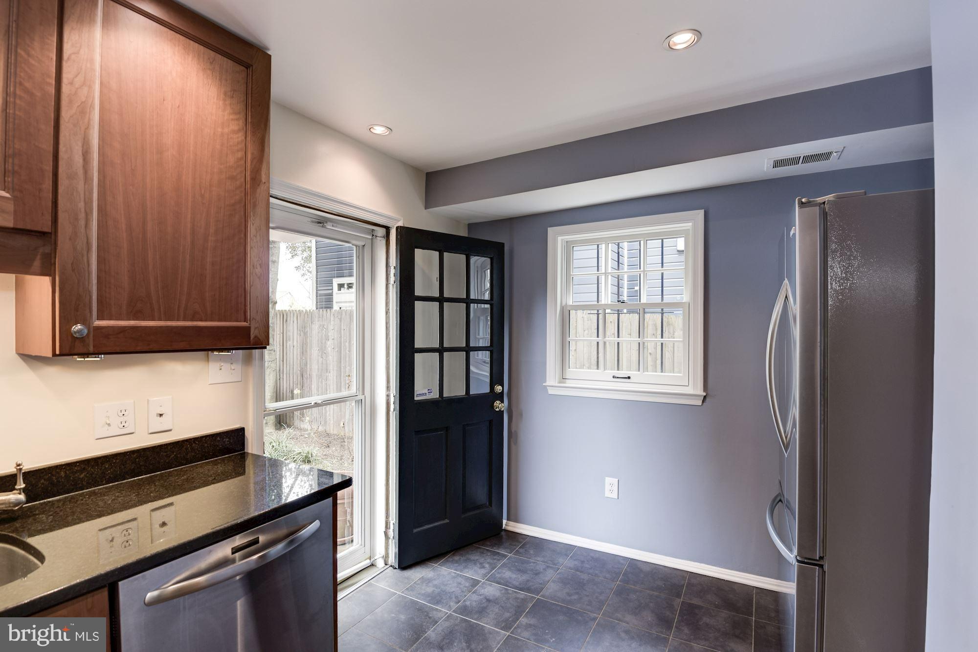 CARRIAGE WORKS - Residential Lease