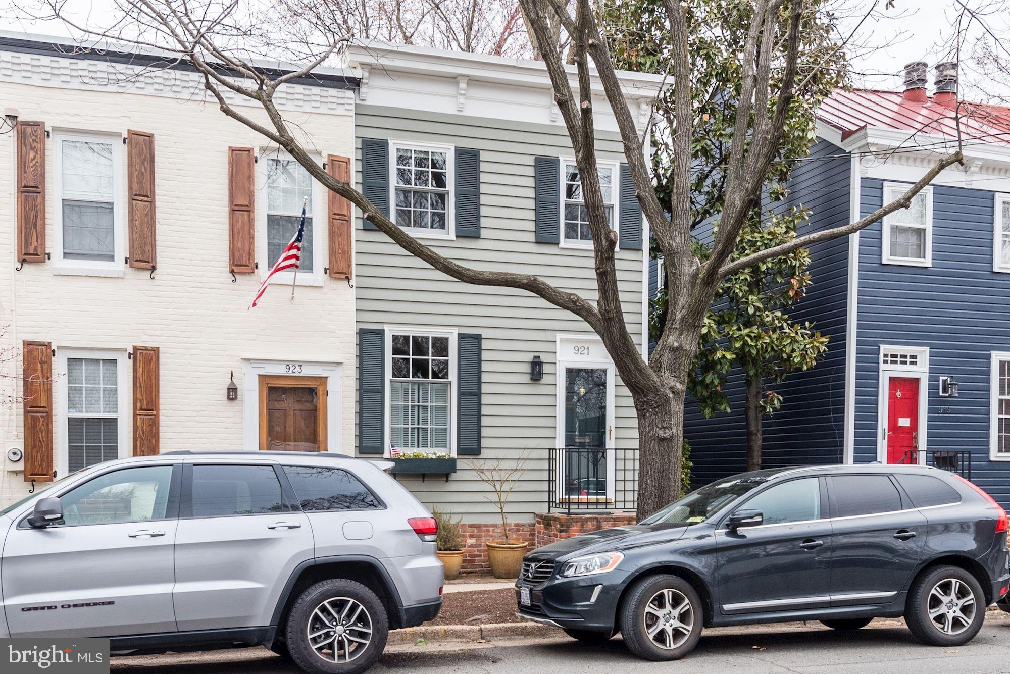 CARRIAGE WORKS - Residential Lease