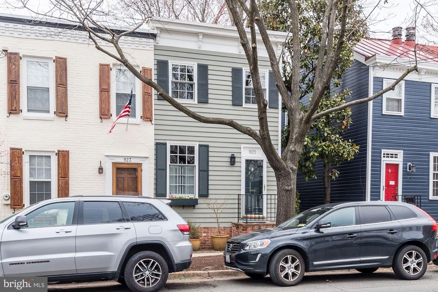 Prepare to fall in love!  End unit charmer***Updated kitchen with stainless steel appliances and granite counter tops***Updated bath with attractive marble tile***Main level powder room***Large brick patio fenced and landscaped for year-round enjoyment***Garden shed and private parking just beyond the fence -- enter through alley on N Patrick St to reach parking ***Convenient to fabulous Old Town amenities-- shops, grocers, dining, and a short stroll to Metro Subway Station.  
Minimum lease 18 months.
Online application:  Log in to McEnearney.com; select Services; scroll down to Renting; application fee is $50 per applicant over 18 years of age.