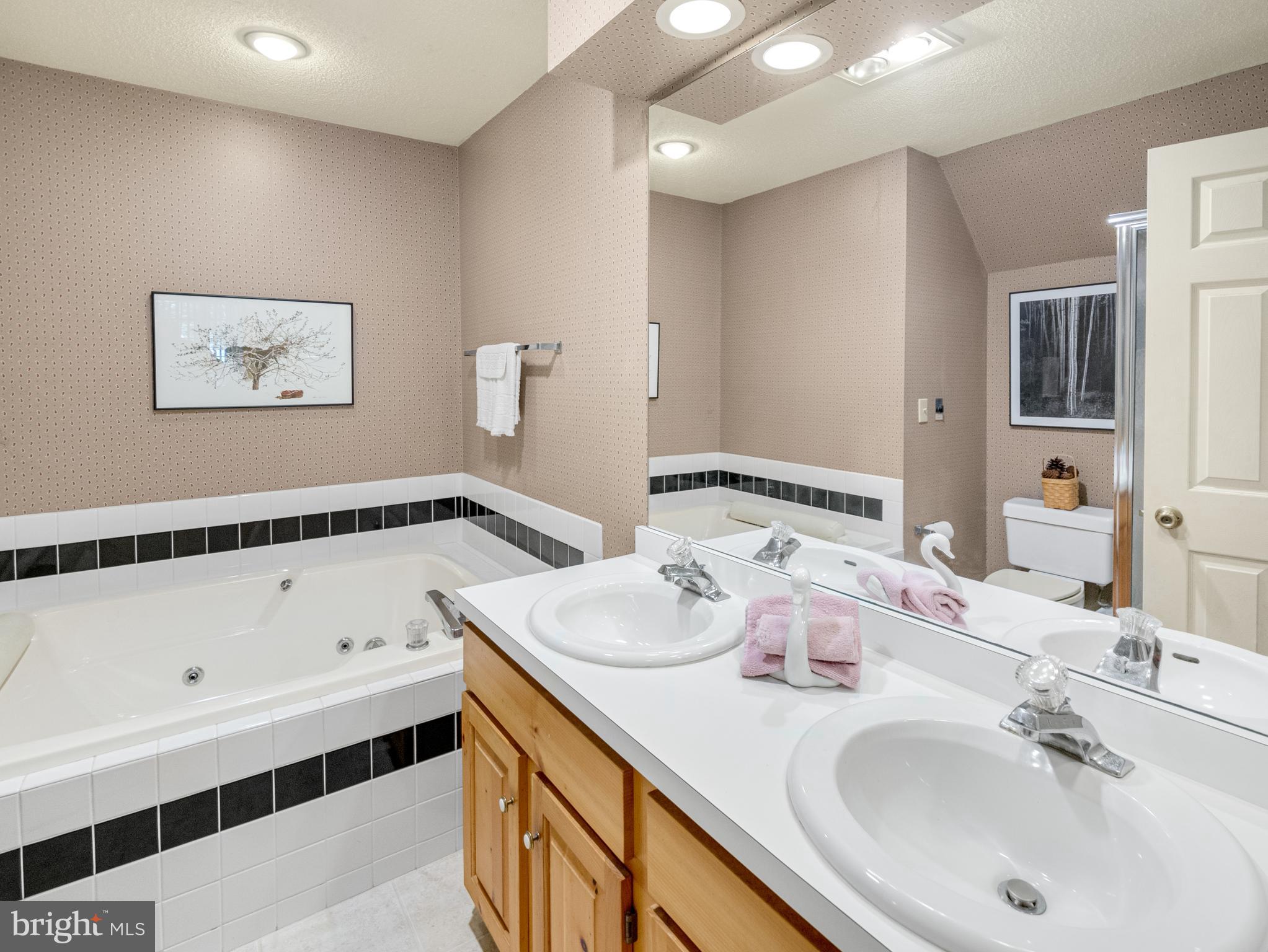 SNOW RIDGE VILLAGE - Residential