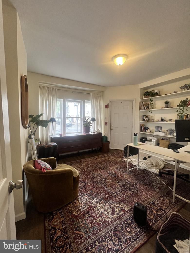 ART MUSEUM AREA - Residential Income